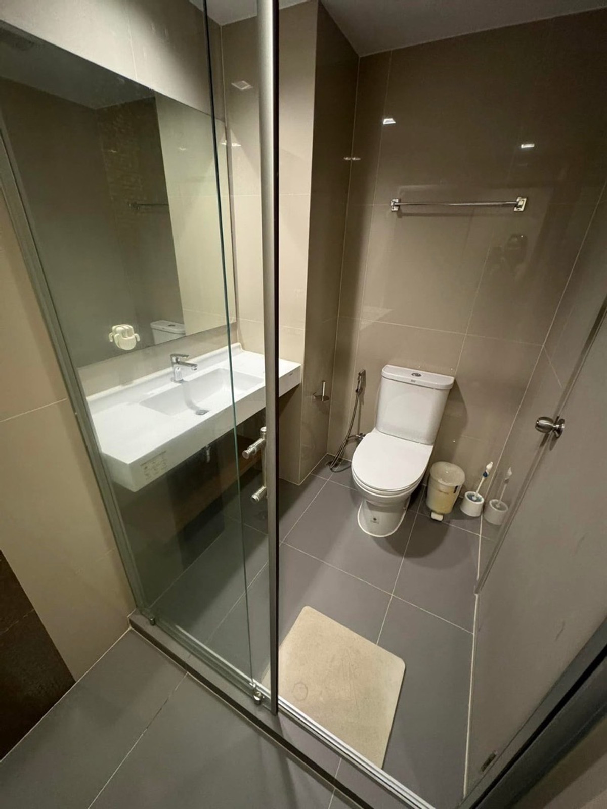 For RentCondoOnnut, Udomsuk : For rent 18,000 Baht IDEO Sukhumvit 93“ 30 meters to BTS Bang Chaktel 095 649 2654