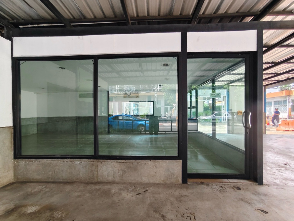 ให้เช่าร้านค้า/ตลาดนัดสะพานควาย จตุจักร : ให้เช่า พื้นที่ธุรกิจ 320 ตารางเมตร ติดถนนวิภาวดี MRT จตุจักร สำหรับ ร้านอาหาร ส้มตำ ชาบู หมูกระทะ ก๋วยเตี๋ยว แจ่วฮ้อน บุฟเฟต์ อาหารทะเล ซีฟู้ด ปิ้งย่าง ทำเลดี