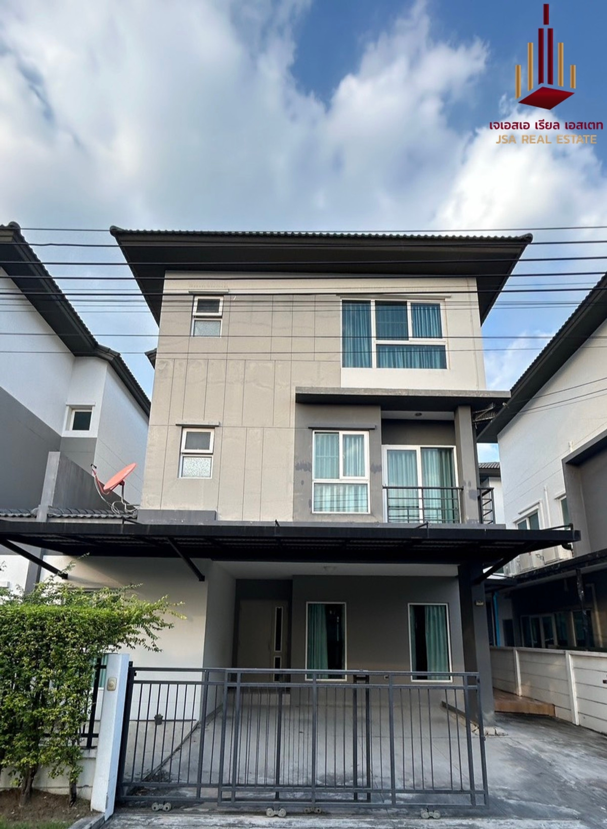 For SaleLadkrabang, Suwannaphum Airport : ✨ For Sale: Baan Klang Muang Suanluang ✨ 💰 Only 7,600,000 THB