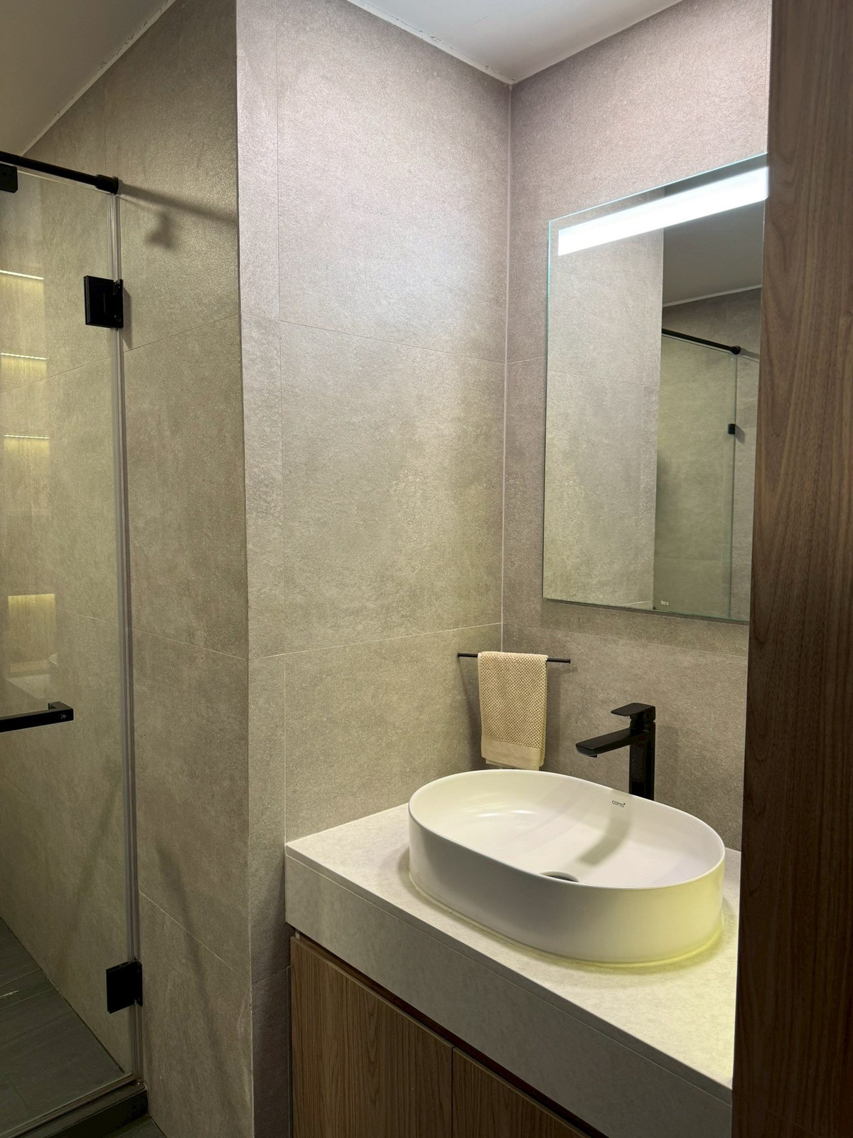 For RentCondoWitthayu, Chidlom, Langsuan, Ploenchit : # E362🎉030469 Condo for Rent: The Rajdamri Serviced Residence