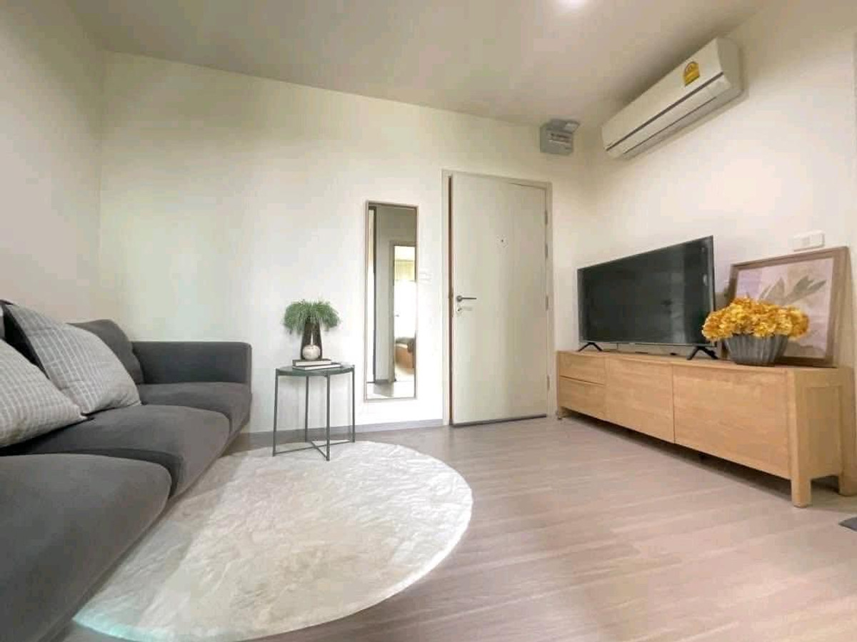 For RentCondoThaphra, Talat Phlu, Wutthakat : Condo near BTS/MRT Bang Wa (there is a Skywalk connecting to the front of the project)