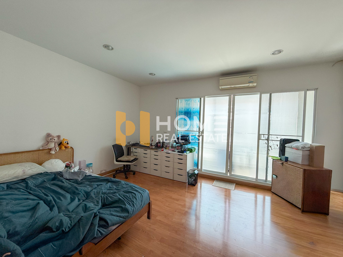 For SaleTownhomePattanakan, Srinakarin : Baan Klang Muang S - Sense Srinakharin / 4 Bedrooms (FOR SALE) GNG034