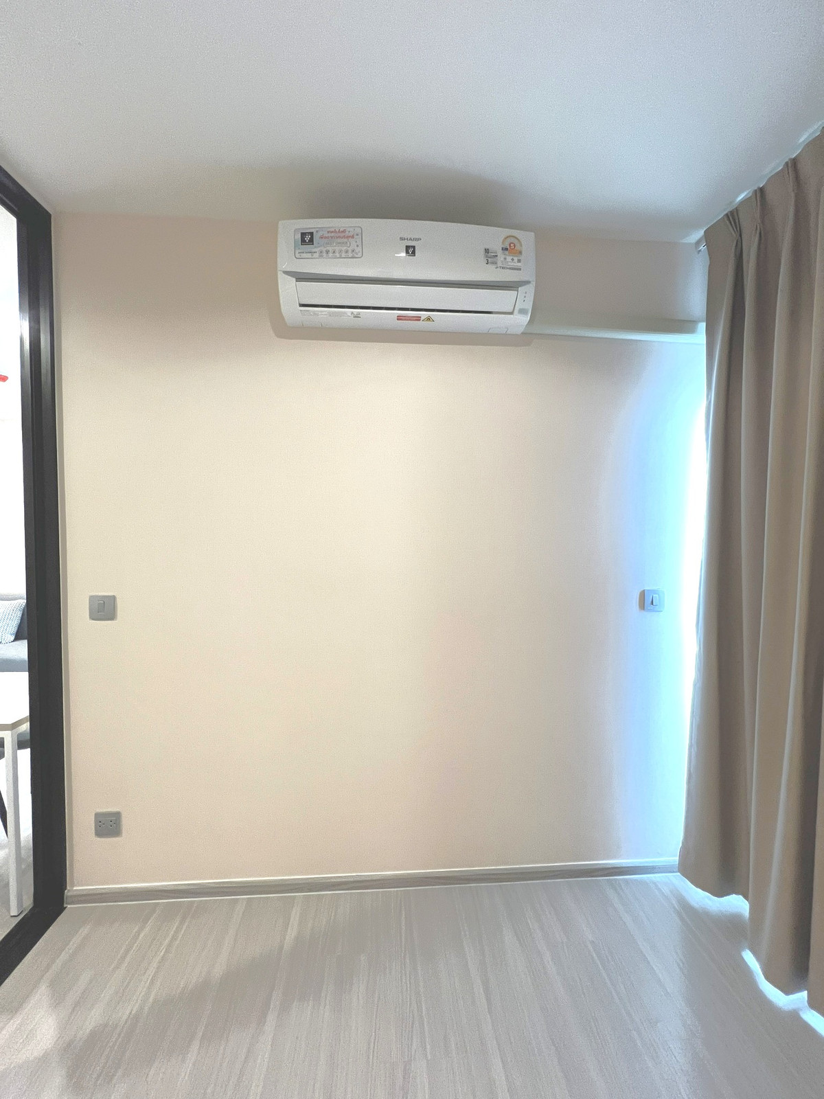 For RentCondoSamut Prakan,Samrong : 💥ST-10571💥Aspire Erawan Prime👉Line : @wincondo