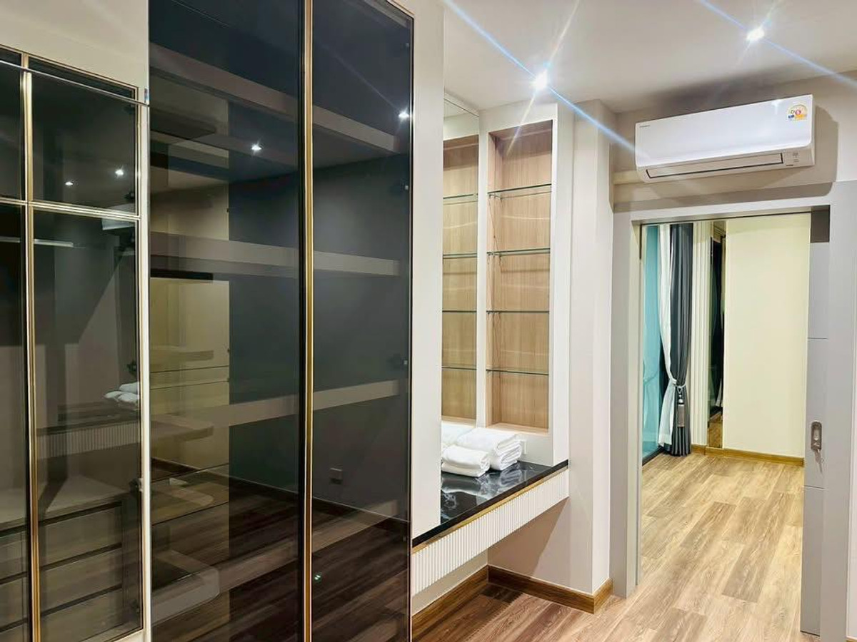 For RentPattaya, Bangsaen, Chonburi : Luxurious pool villa house for rent Near Jomtien Beach, Pattaya