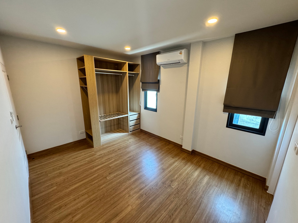 For RentHouseVipawadee, Don Mueang, Lak Si : 2-story detached house with furniture, beautifully decorated, for rent in Don Mueang-Vibhavadi area. Near Don Mueang Airport, only 3 km.