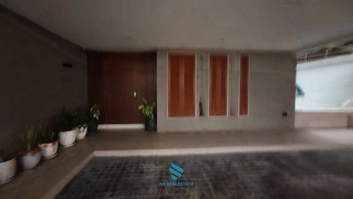 ขายบ้านเลียบทางด่วนรามอินทรา : (ขาดทุน10ล้าน) The glamor บ้าน+สระว่ายน้ำแต่งสวยเฟอร์ครบ พร้อมอยู่ ห่างเอกมัย 10 นาที 