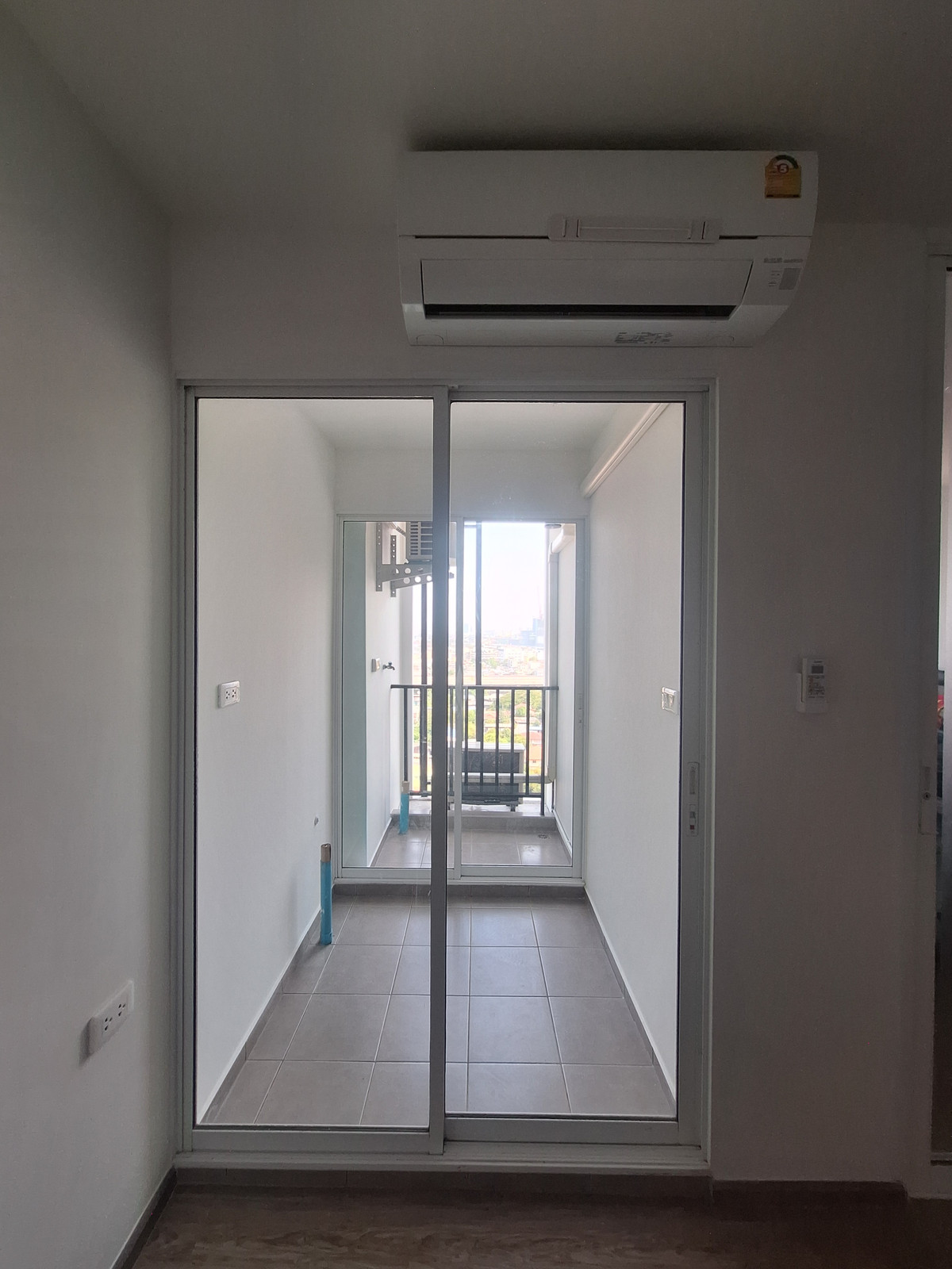 ขายคอนโดบางซื่อ วงศ์สว่าง เตาปูน : ขายคอนโด รีเจ้นท์ โฮม บางซ่อน 2 (เฟส 28 อาคาร D) ใกล้ MRT  ราคา1.39 ล้าน