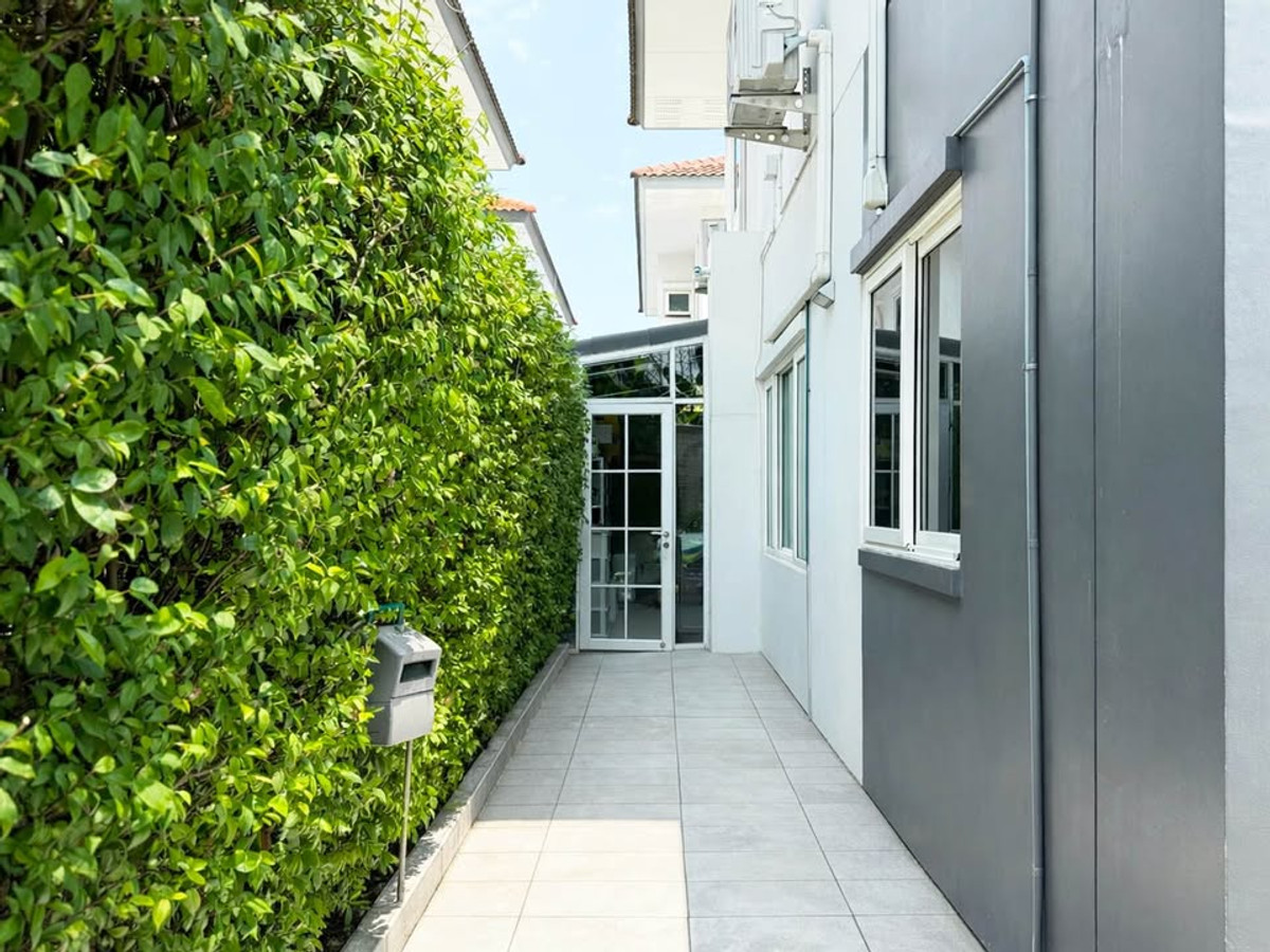 For SaleHousePattanakan, Srinakarin : K-6830 BEST DEAL🔥🔥 Urgent sale! Single house, Golden Village On Nut, Phatthanakan, ready to move in.