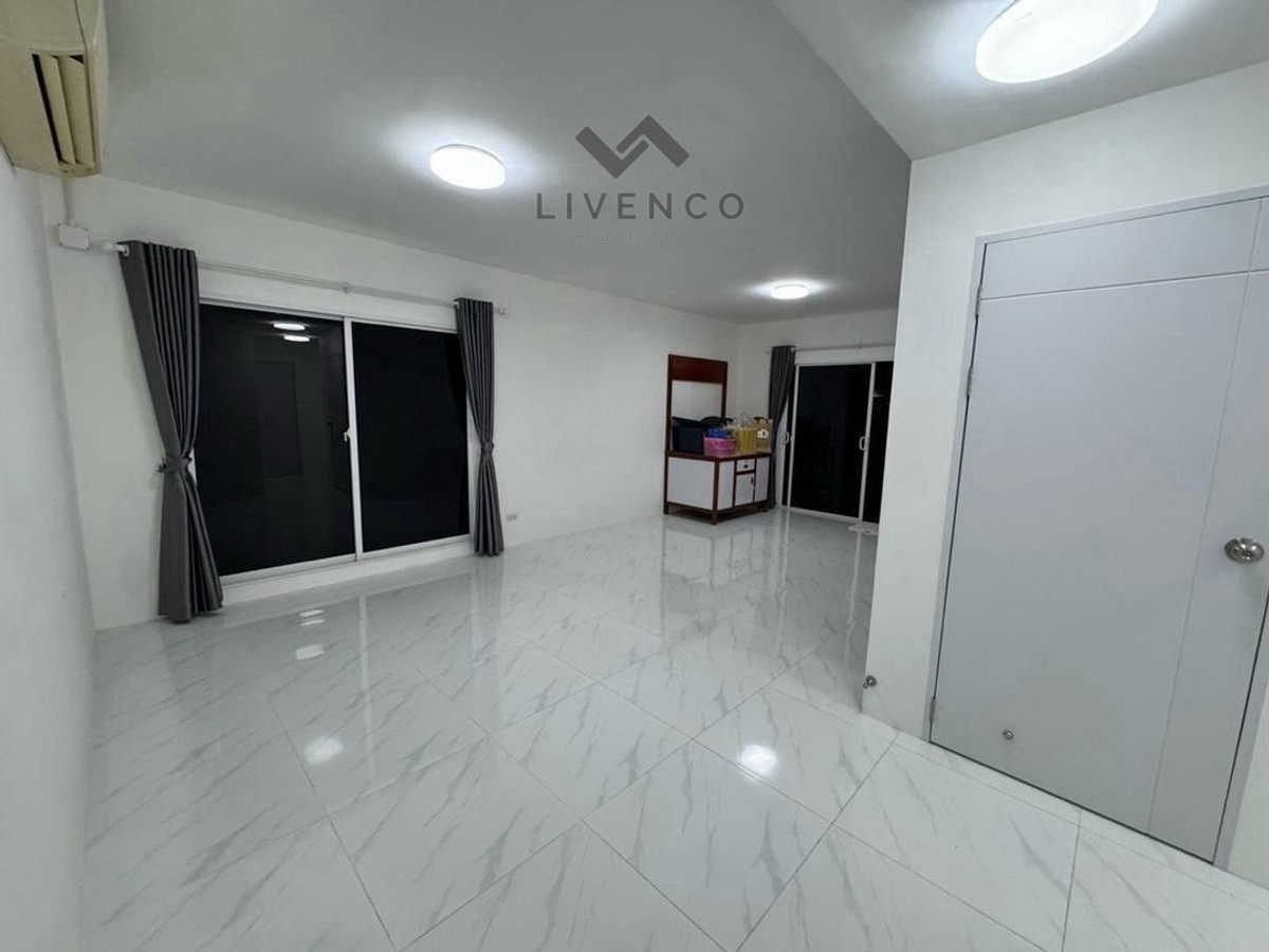 ขายบ้านสมุทรปราการ สำโรง : ขายบ้านเดี่ยว หมู่บ้านภัสสร (บางนา)
(Passorn 25 Bangna)
(LVC40004)