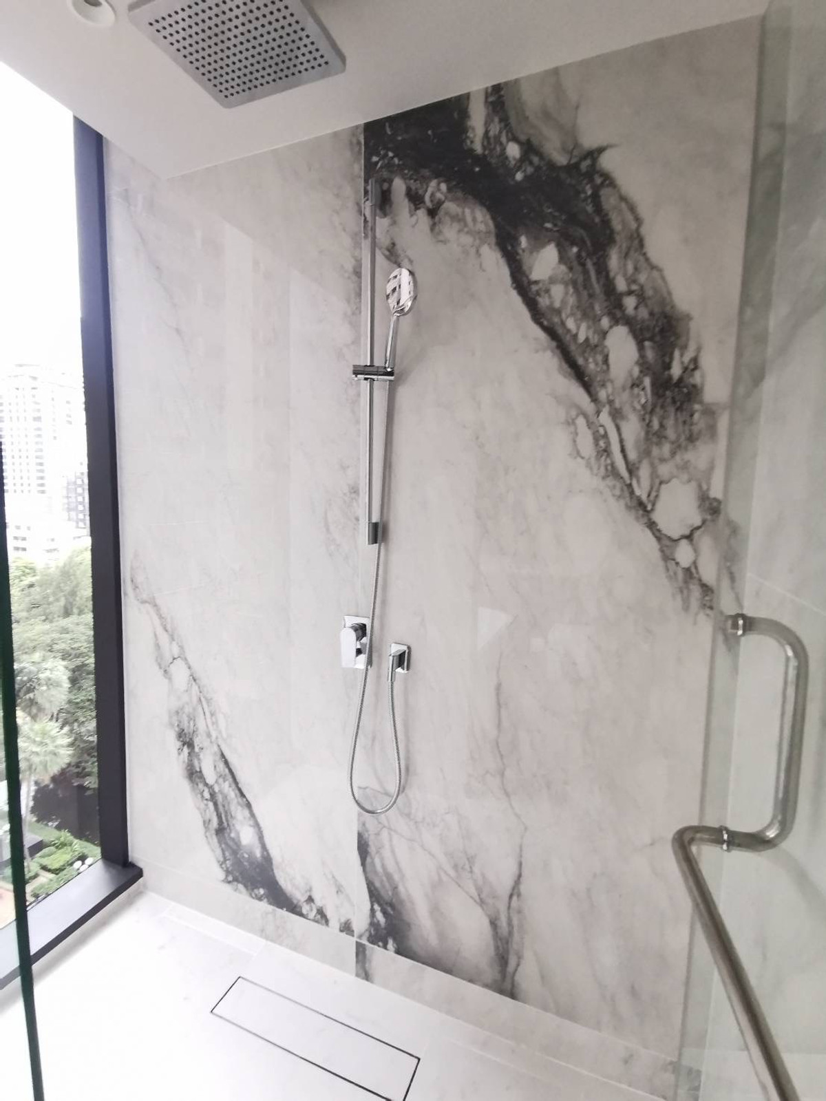 For SaleCondoWitthayu, Chidlom, Langsuan, Ploenchit : Tonson One Residence: 1bed 1bath 67.02sqm. 25,900,000 Am: 0656199198