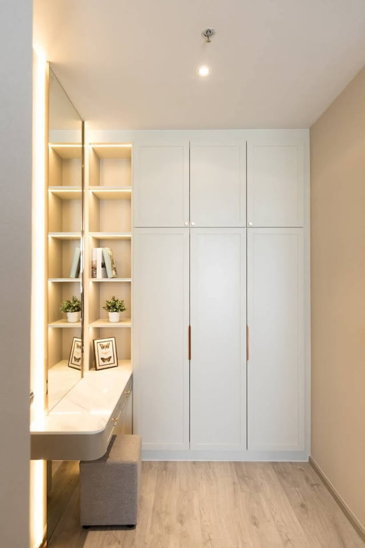 For RentCondoSukhumvit, Asoke, Thonglor : 💥CP-10559💥RHYTHM EKKAMAI ESTATE👉Line : @accessliving