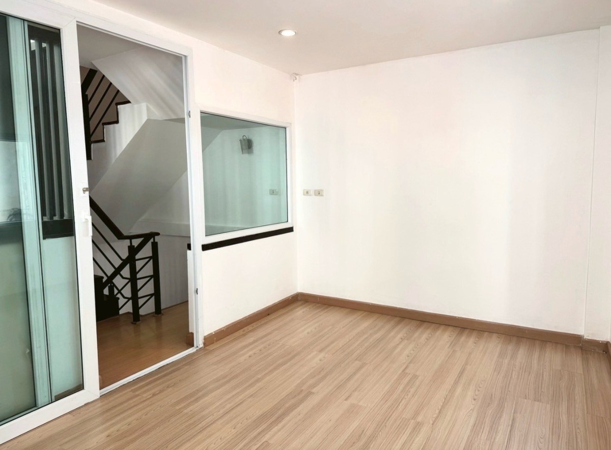 For RentTownhomeChaengwatana, Muangthong : 🔥 For rent 29,000 baht | Modern home office, 3.5 floors – spacious and newly decorated!‼️