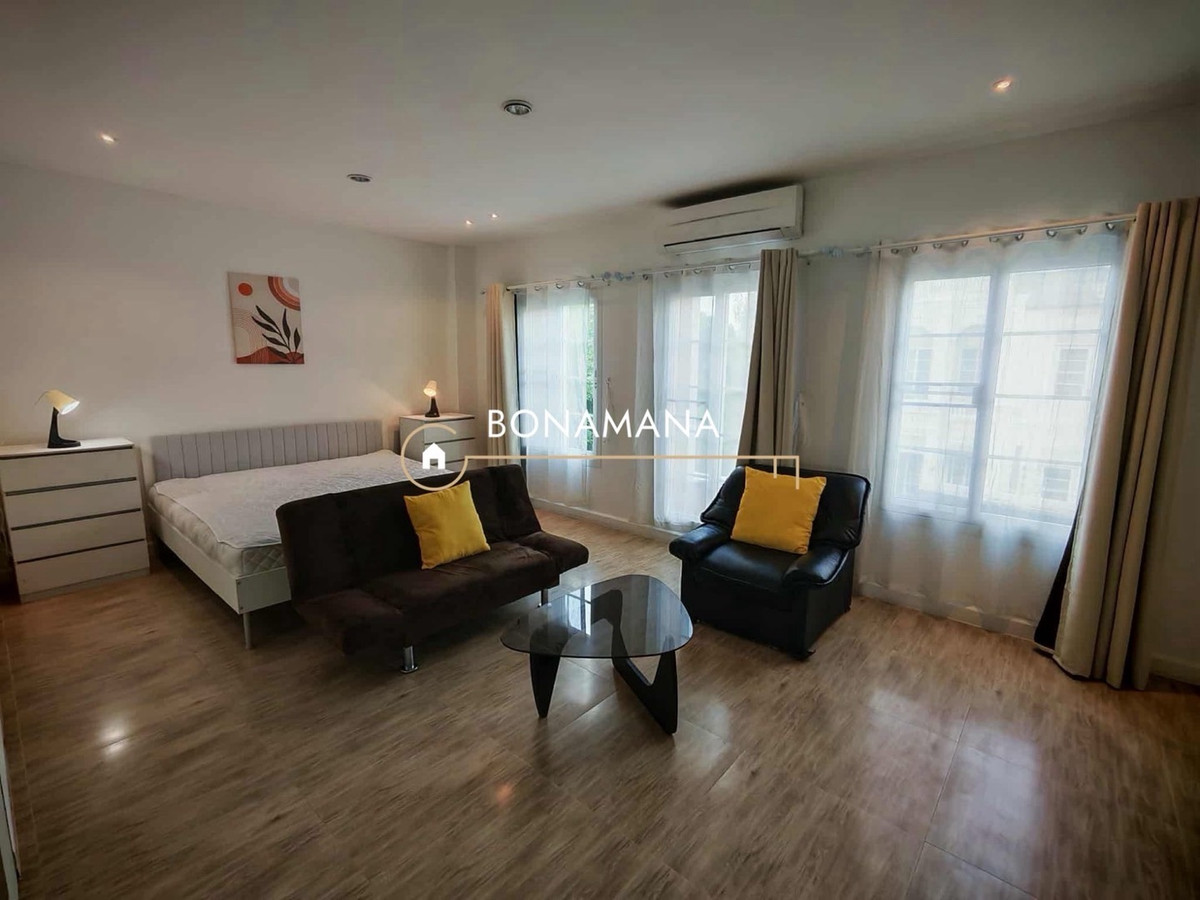 For RentTownhomeThaphra, Talat Phlu, Wutthakat : Townhome for rent, newly renovated, The URBAN Sathorn 🐶🐱 Pets allowed (BTS Bang Wa 1.8km)
