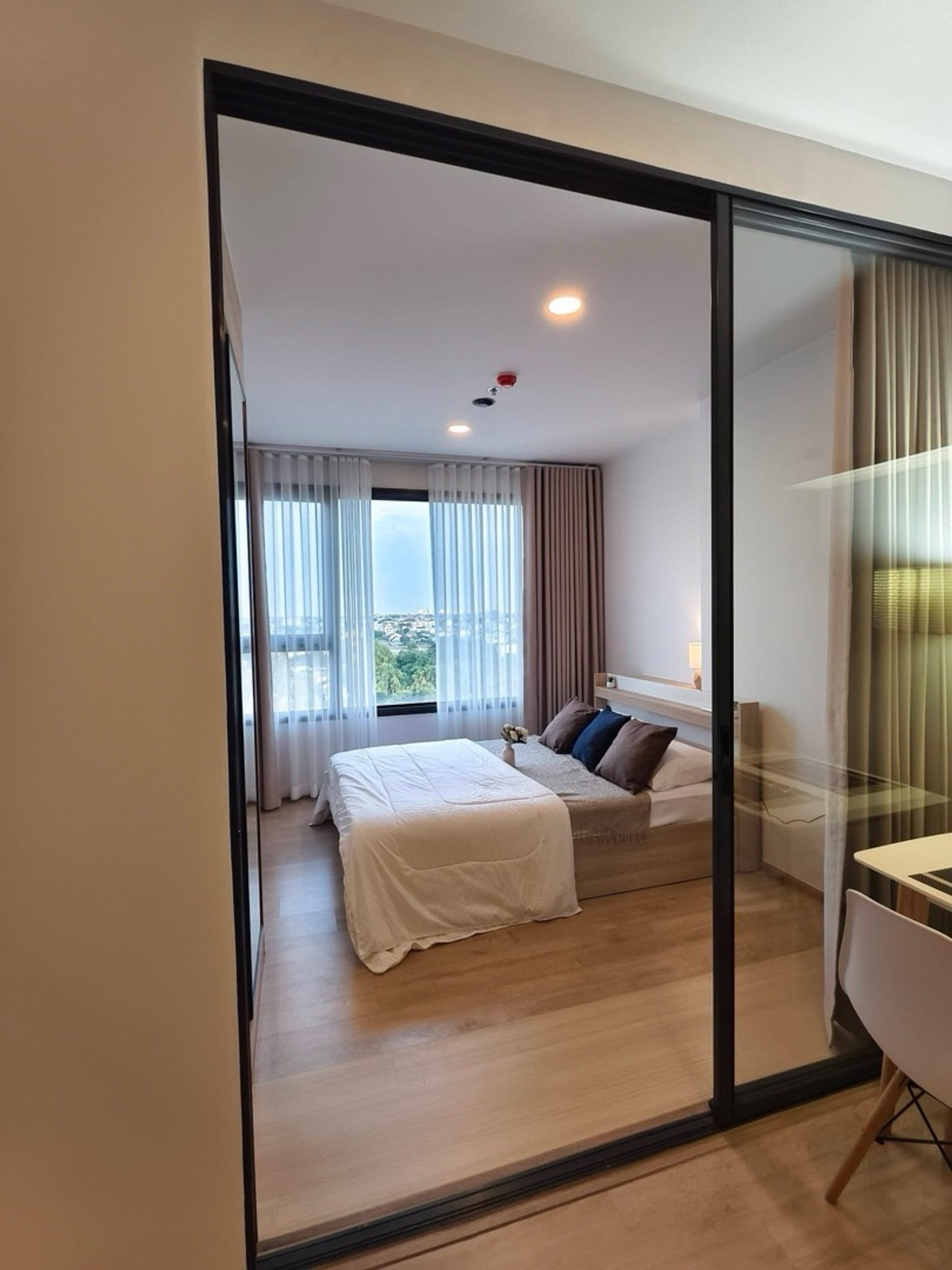 ให้เช่าคอนโดเกษตรศาสตร์ รัชโยธิน : 🔥🏙️ ลดราคาพิเศษ | ใกล้ ม.เกษตร + มีรถรับส่ง BTS | Chewathai Kaset-Nawamin 🚄💖