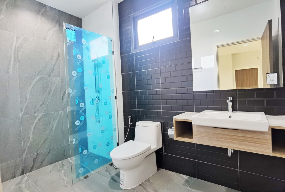 ขายบ้านนนทบุรี บางใหญ่ บางบัวทอง : [ขายขาดทุน 3 ล้าน!] บ้านเดี่ยวหลังใหญ่ ซื่อตรง พรีเมี่ยม บางบัวทอง-340 สภาพมือหนึ่ง 106 ตร.ว. ใกล้เซ็นทรัลเวสต์เกต คุ้มที่สุดในย่าน! 