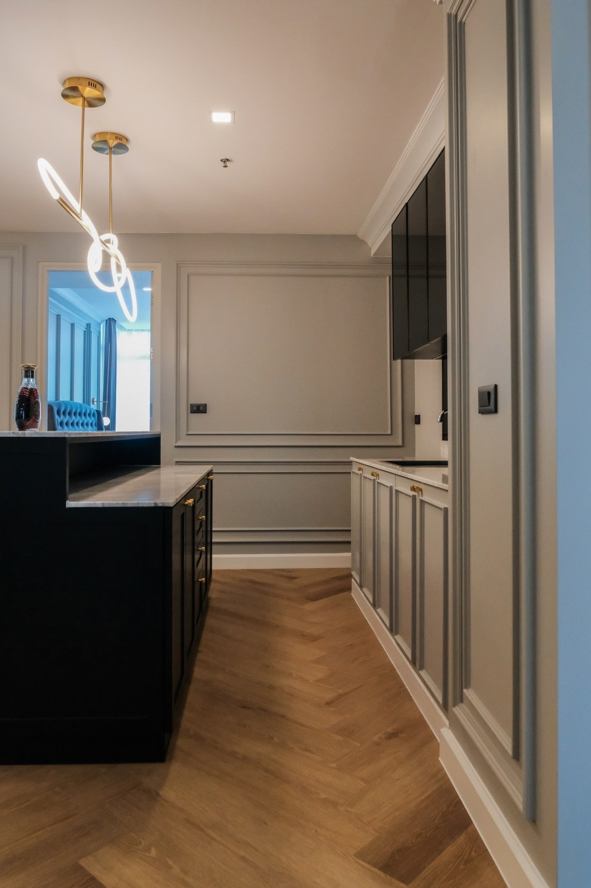 ให้เช่าคอนโดสุขุมวิท อโศก ทองหล่อ : ให้เช่า คอนโด ณุศาศิริ แกรนด์ สุขุมวิท 42 (Nusasiri Grand Sukhumvit 42)  ตึก B ชั้น 18  พื้นที่ 155 ตร.ม. แบบห้อง 3BD (3 ห้องนอน 2 ห้องน้ำ) เฟอร์นิเจอร์ เครื่องใช้ไฟฟ้าครบ พร้อมอยู่ ติดรถไฟฟ้า BTS และเอกมัย Gateway   ค่าเช่า 90,000 บาท/ เดือน