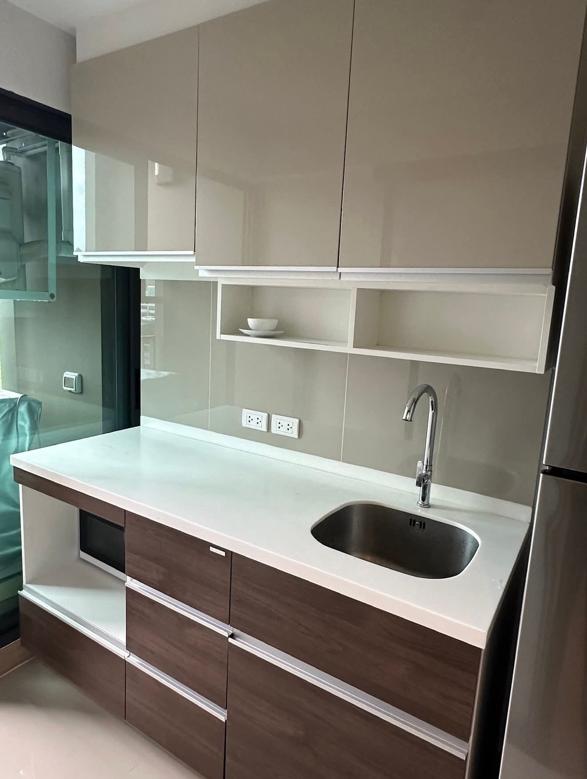 For RentCondoRama9, Petchburi, RCA : Condo for rent, Supalai Prime Rama9, beautiful corner room, fully furnished, ready to move in.