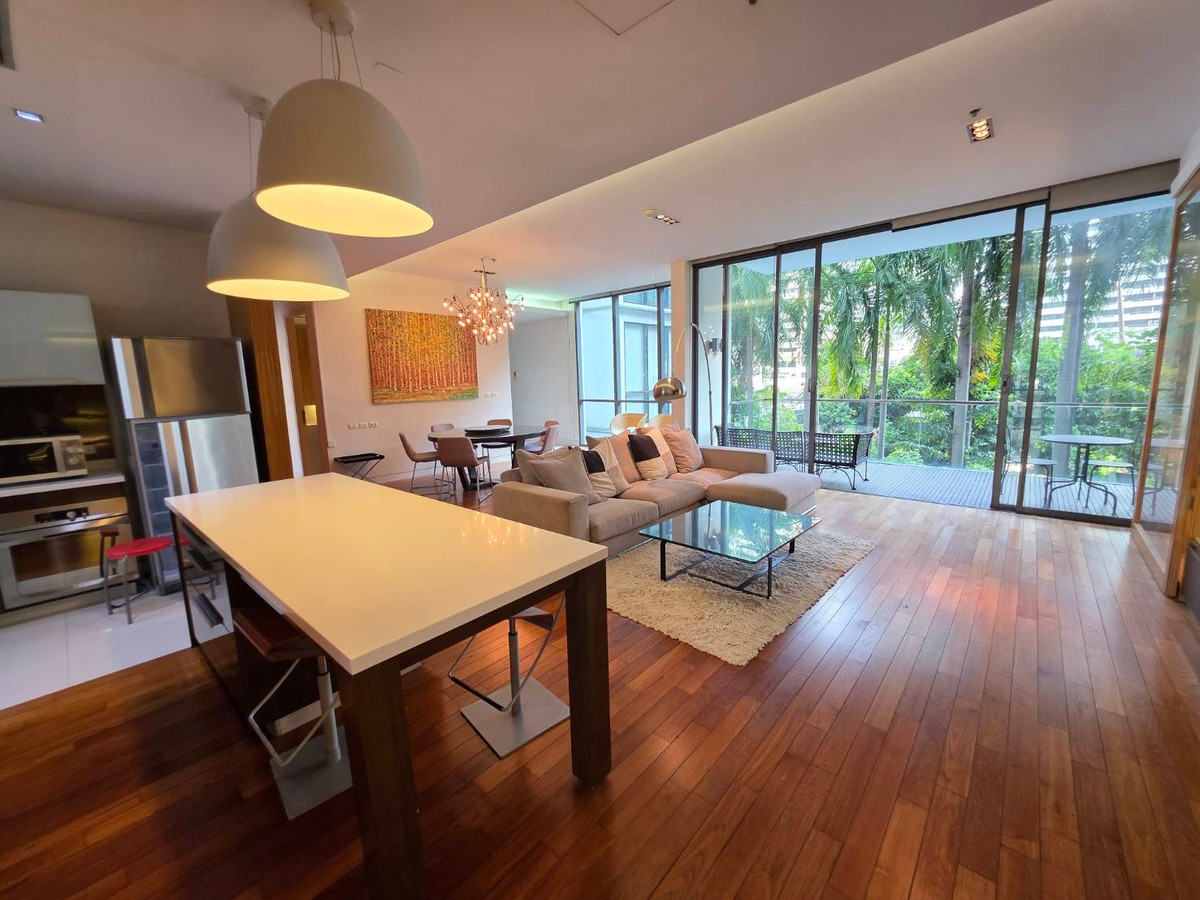 คอนโดสุขุมวิท อโศก ทองหล่อ : Domus Sukhumvit 16: 2+1 bed 3bath 167sqm. Sell: 45,000,000 Rent: 110,000/mth. Am: 0656199198