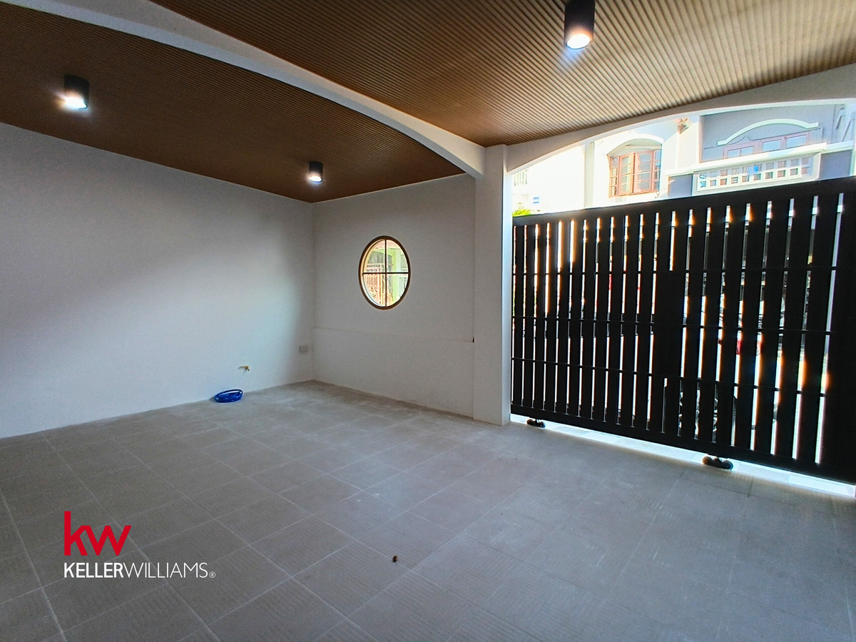 ขายทาวน์โฮมปิ่นเกล้า จรัญสนิทวงศ์ : ✨ [ขาย] ทาวน์โฮม 2 ชั้น รีโนเวทใหม่สไตล์มินิมอล | ซอยจรัญฯ 35 ใกล้ MRT ไฟฉาย