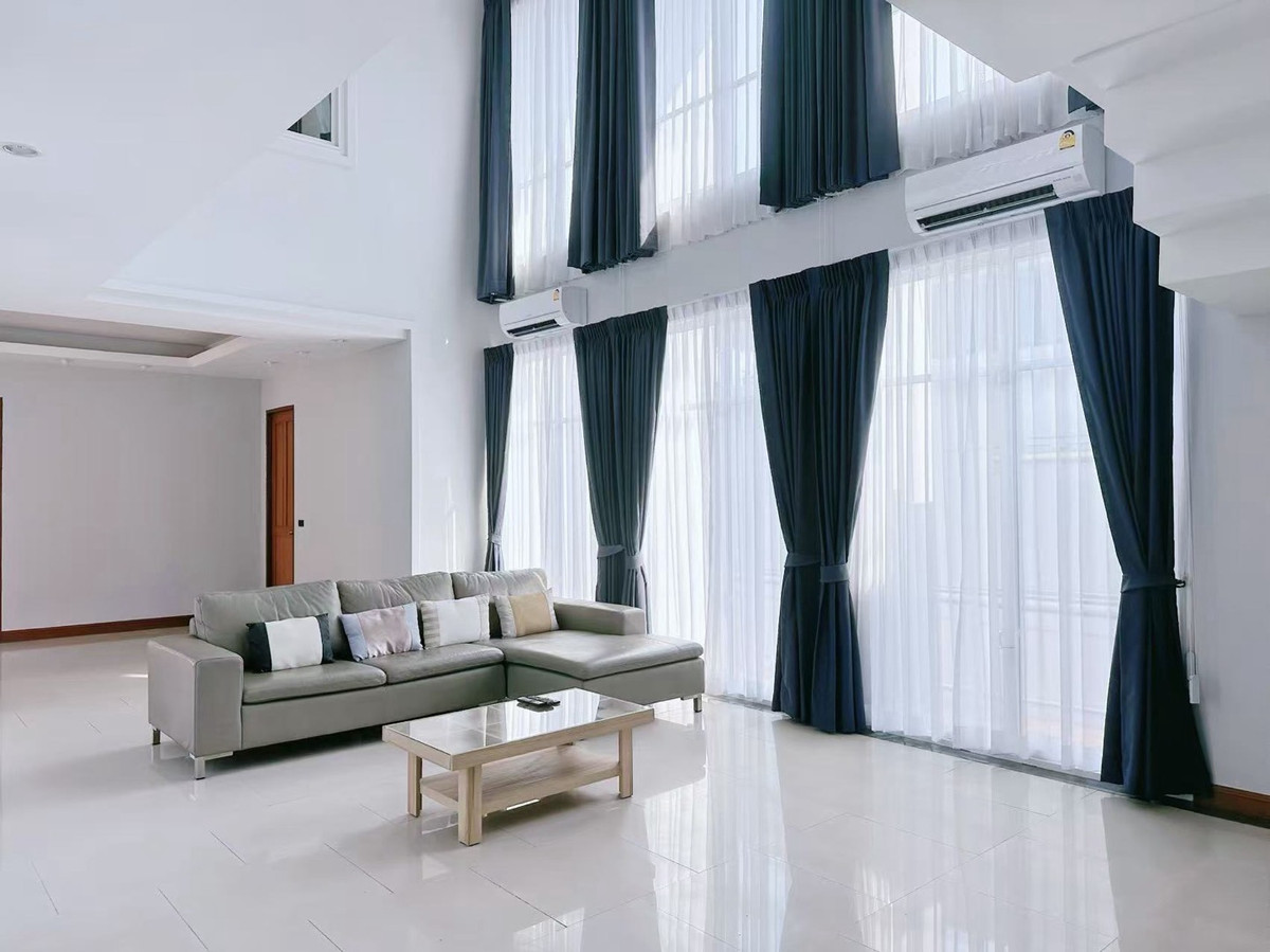 ให้เช่าสุขุมวิท อโศก ทองหล่อ : 🌈บ้านพูลวิลล่าเดี่ยว 3 ชั้น  พร้อมสระว่ายน้ำ 🎤