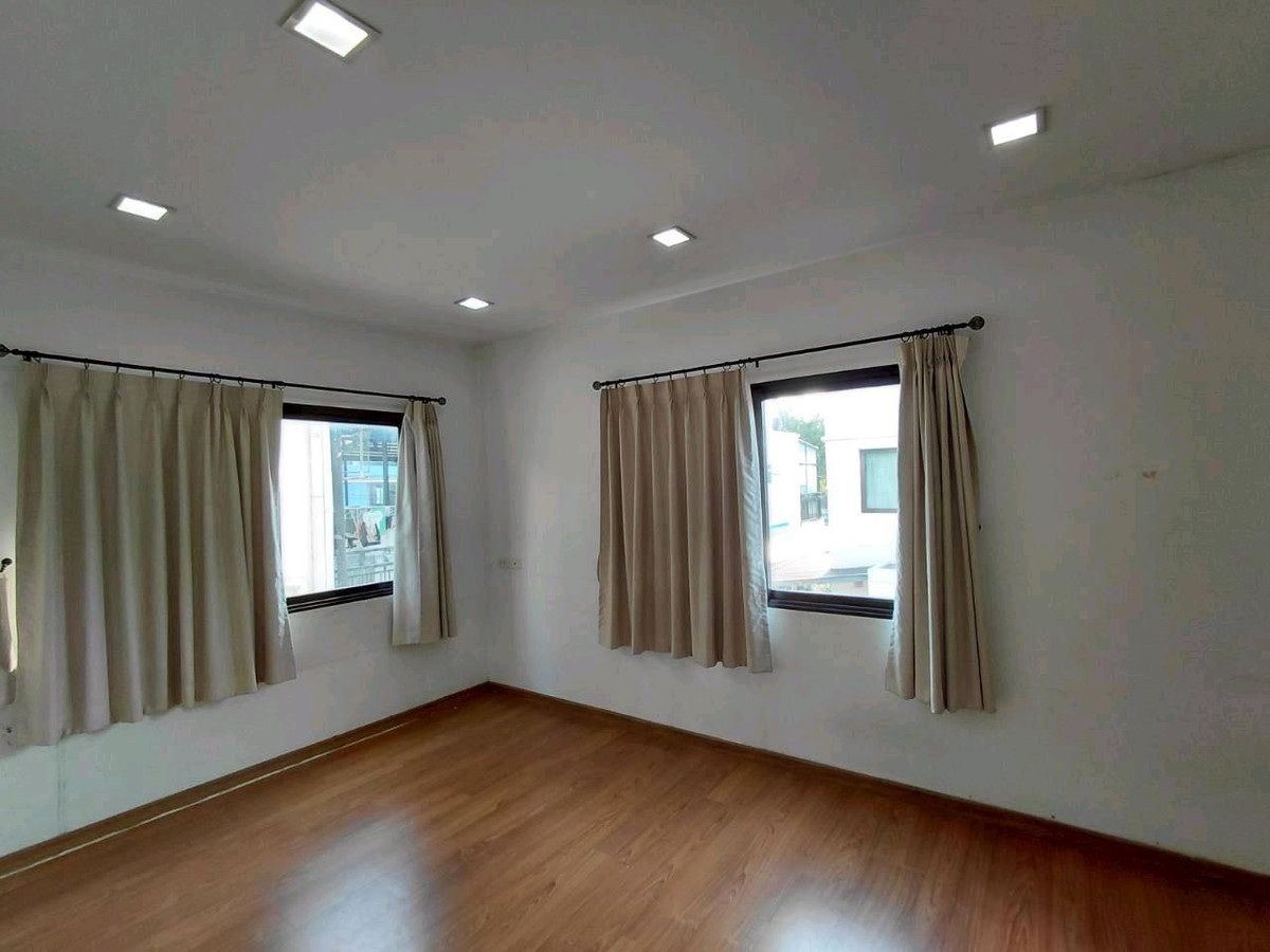 ให้เช่าบ้านนวมินทร์ รามอินทรา : 🏡 ให้เช่า โกลเด้นท์ เพรสทีช สุขาภิบาล5 พร้อมเข้าอยู่