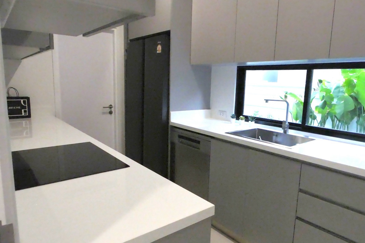 บ้านภูเก็ต : วิลล่า เพื่อ เช่าหรือ ขาย ที่ ภูเก็ต