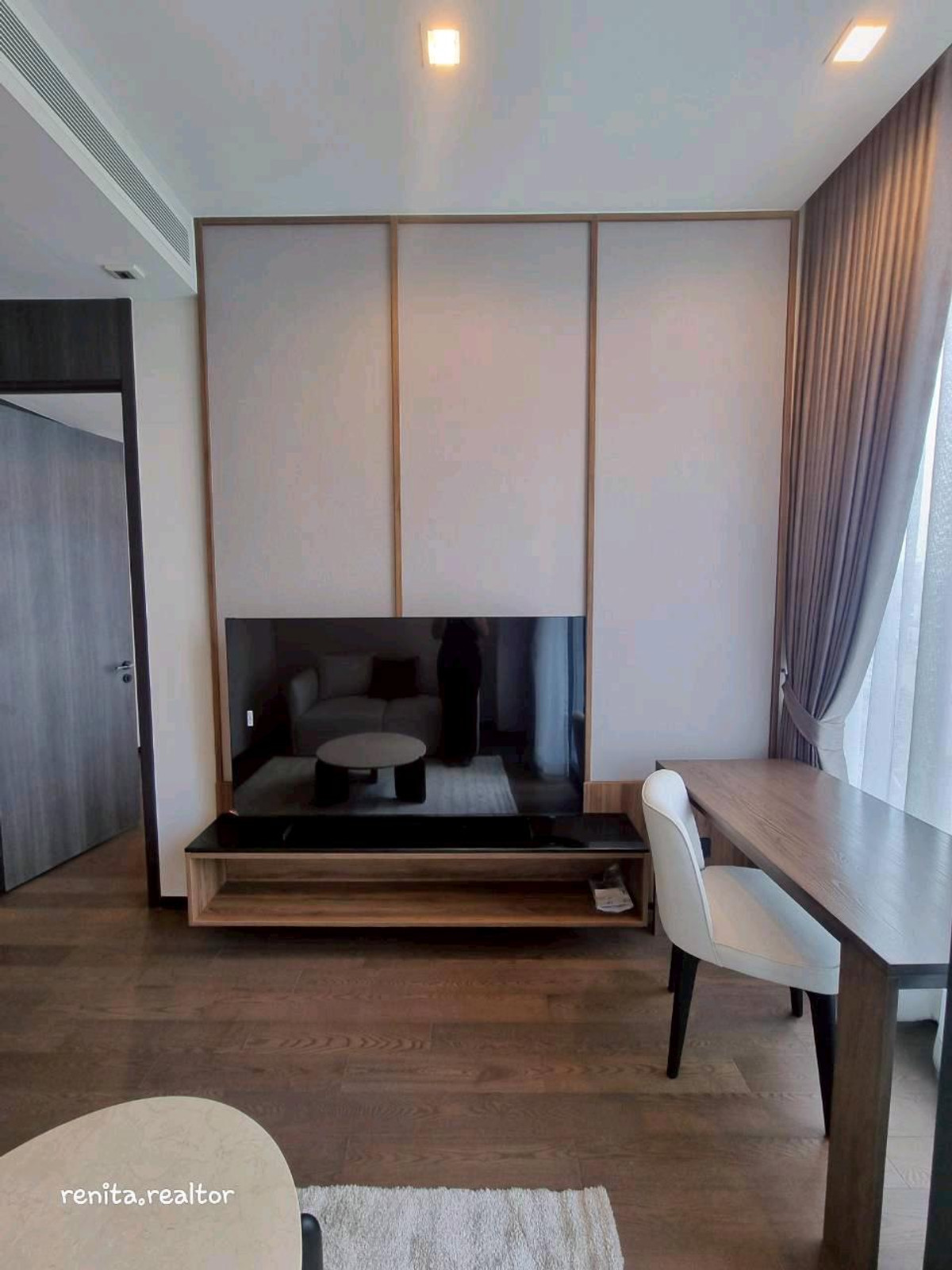 ให้เช่าคอนโดสุขุมวิท อโศก ทองหล่อ : ปล่อยเช่าคอนโดหรู AESTIQ Thonglor – ห้องสวย เลี้ยงสัตว์ได้ (Pet-Friendly) ใจกลางทองหล่อ! 🐾✨48,000 บาท 40 ตรม. 1 นอน