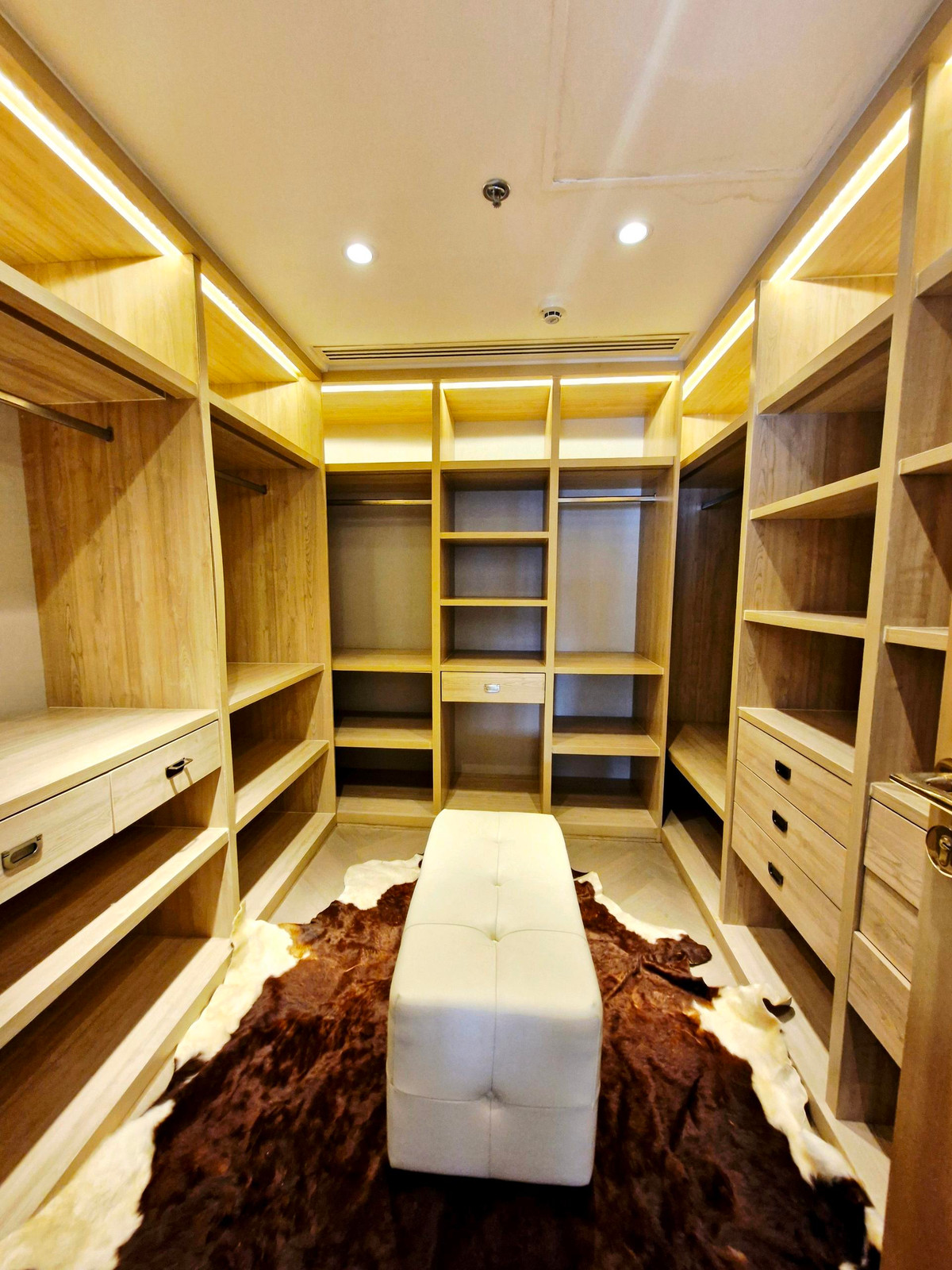 For SaleCondoSukhumvit, Asoke, Thonglor : (For Sale🔥) 📍 Le Raffine Sukhumvit24 : 3+1B5B 371sq.m. | Spacious 3 BR with private pool🌊 | 🚅 BTS Phromphong