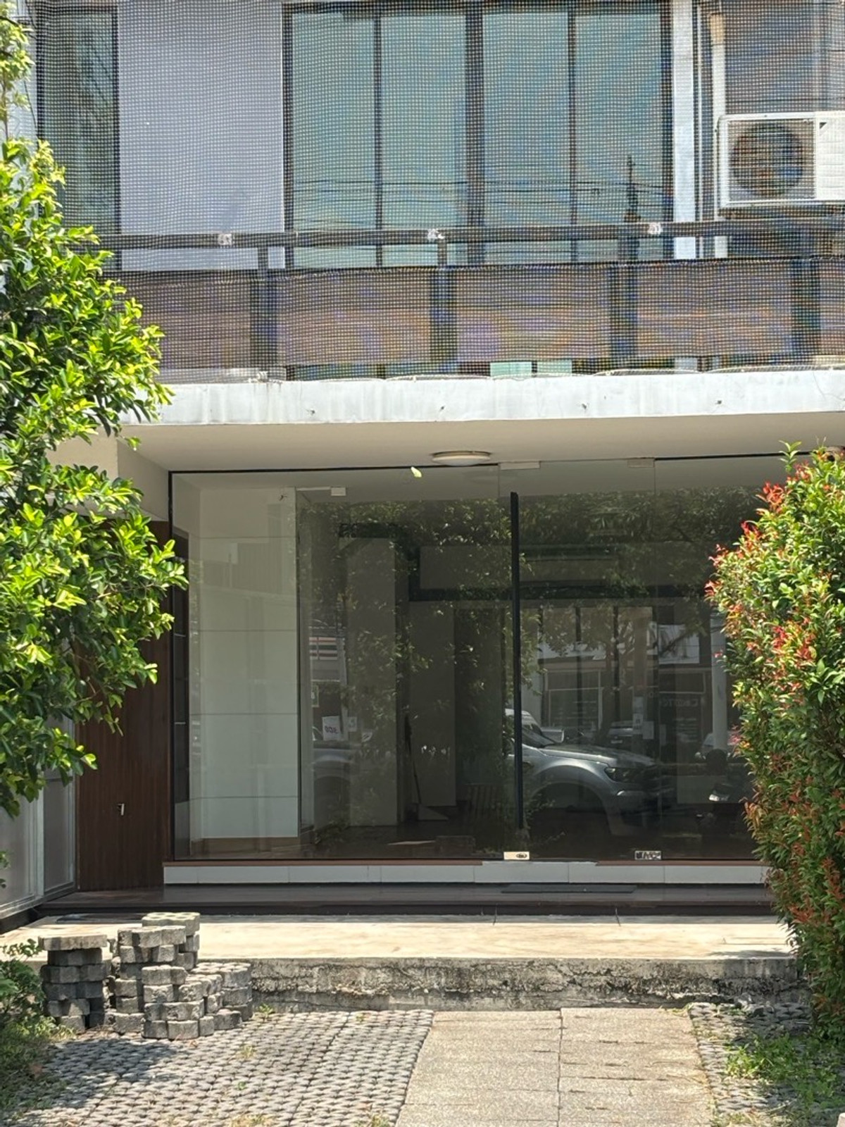 For RentHome OfficeOnnut, Udomsuk : 🏠 Ariya Mandarina Sukhumvit 77 – 4-Storey Townhome Near BTS On Nut (15 Minutes) #renthomeoffice