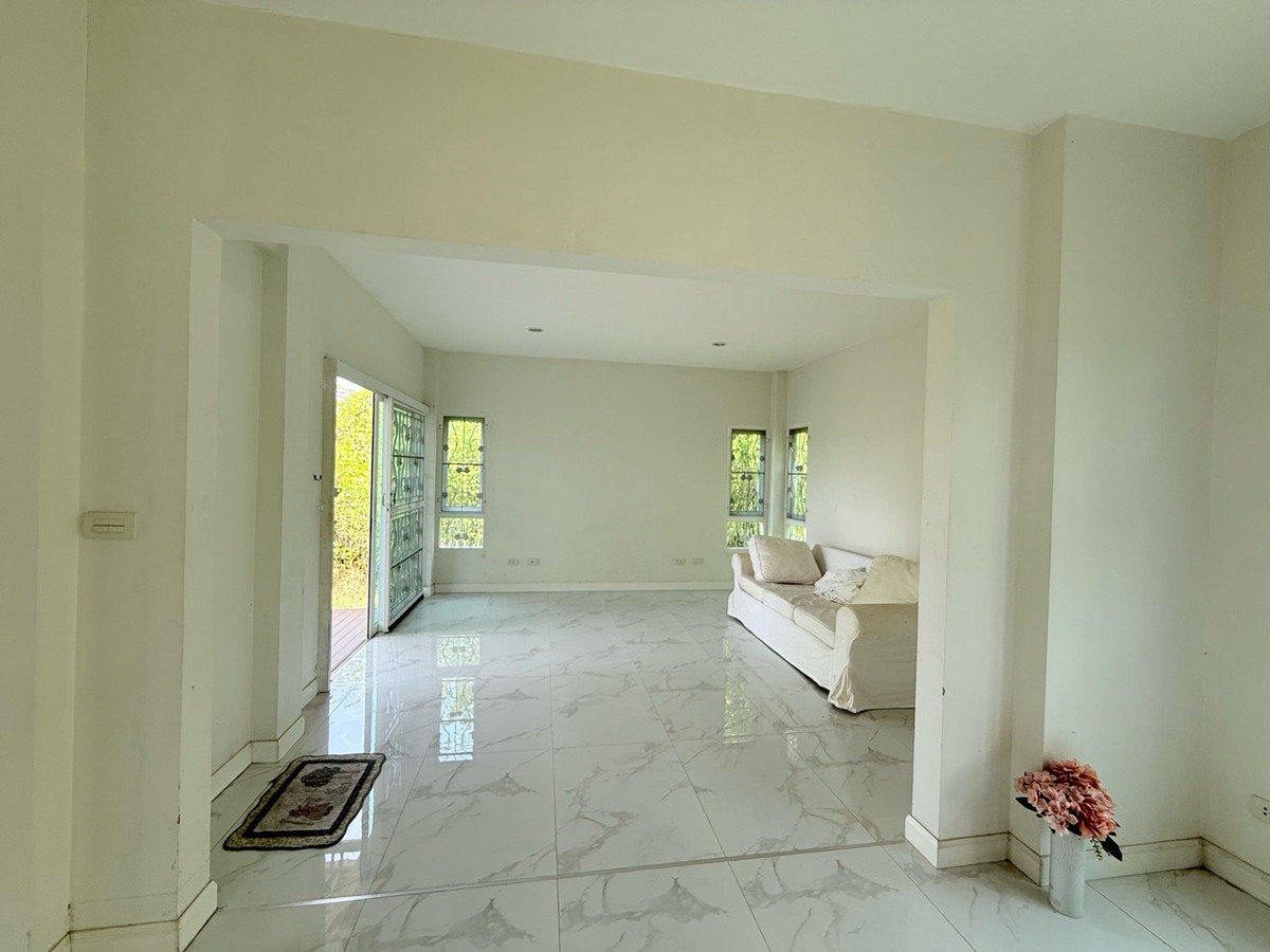 For SaleHouseRathburana, Suksawat : Complete functions, all in one house, large house up to 83 sq m. Saransiri Pracha Uthit - Suksawat Location next to the main road