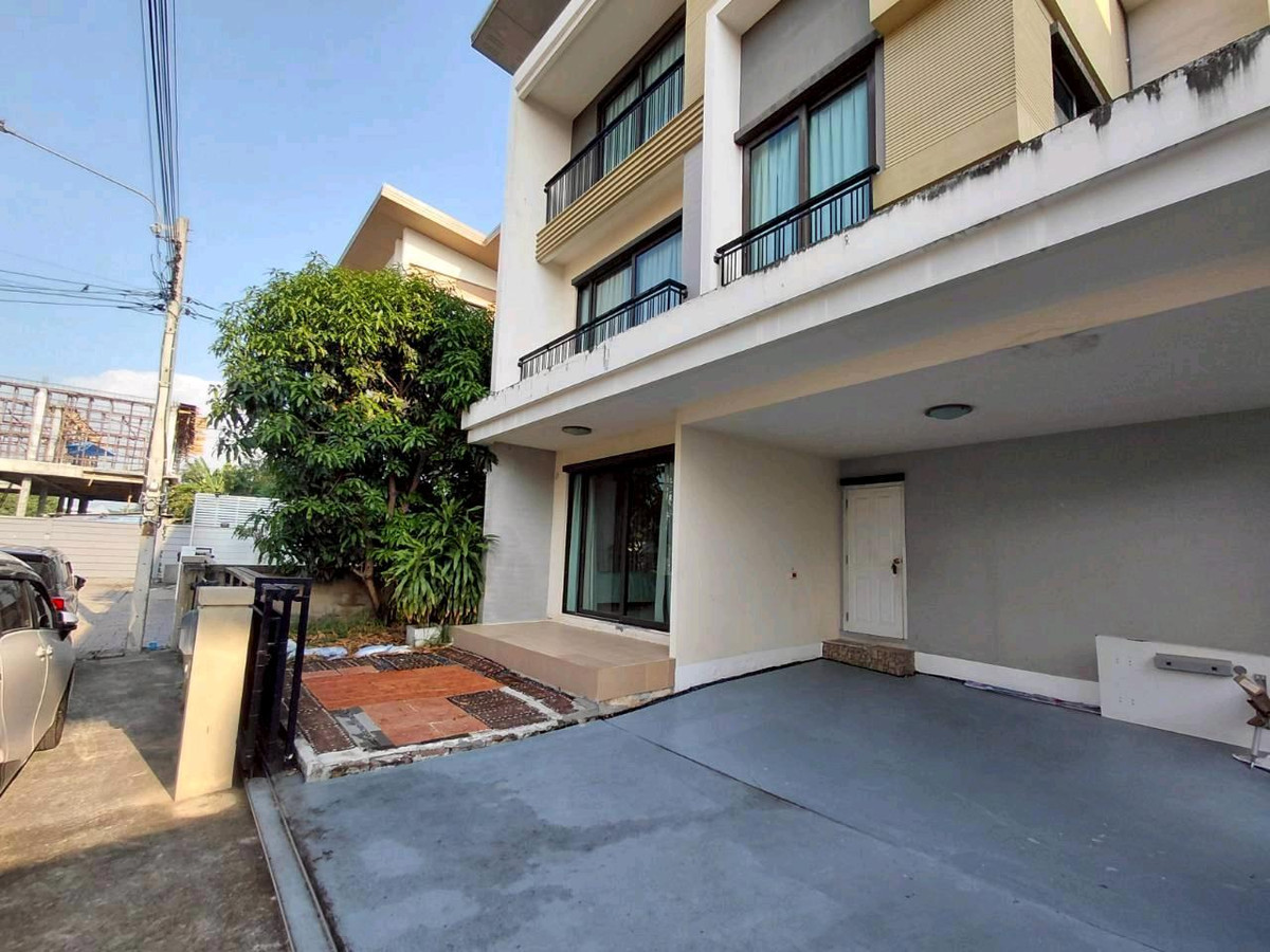 ให้เช่าบ้านนวมินทร์ รามอินทรา : 🏡 ให้เช่า โกลเด้นท์ เพรสทีช สุขาภิบาล5 พร้อมเข้าอยู่