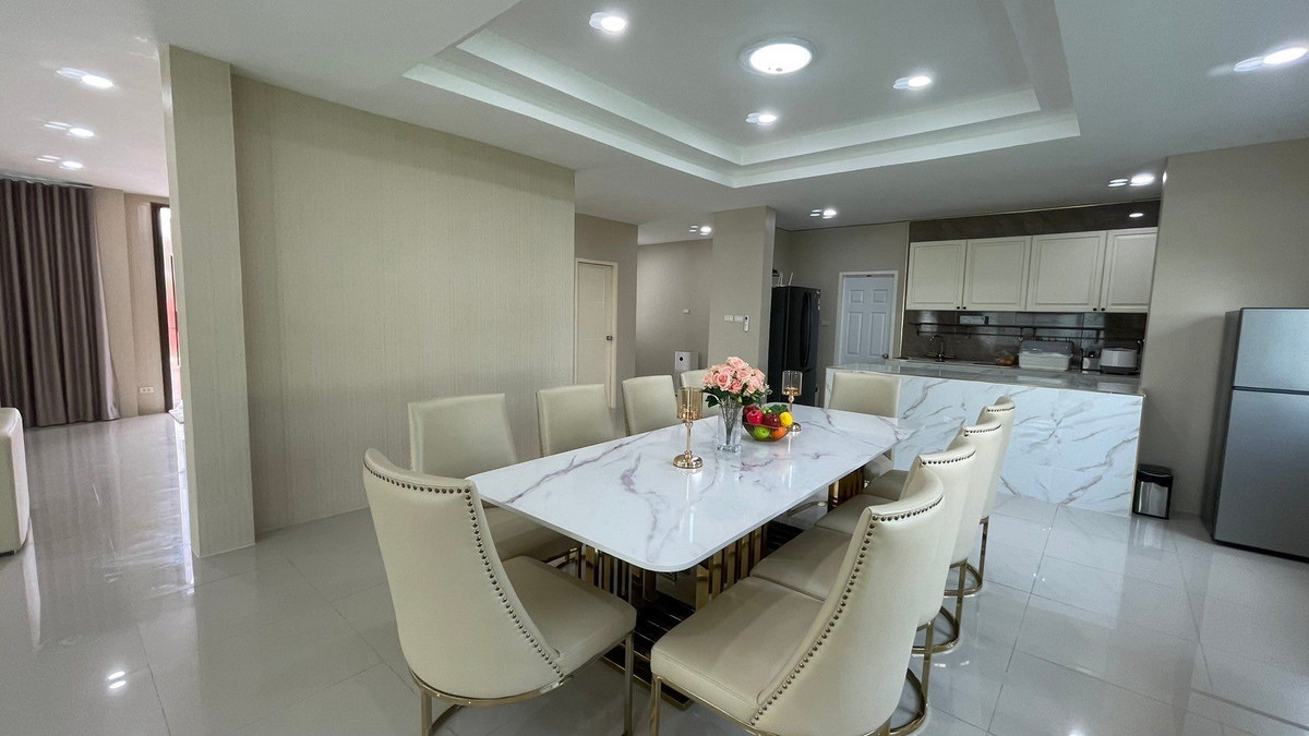 ให้เช่าบ้านนวมินทร์ รามอินทรา : ᚱ ให้เช่า บ้านเดี่ยว 🔥5 ห้องนอน 1 ห้องแม่บ้าน🔥 บ้านสวนเนรมิตร (ออเงิน-รามอินทรา) 320 ตร.ม. ที่จอดรถ 6 คัน ✅ สระว่ายน้ำส่วนตัว