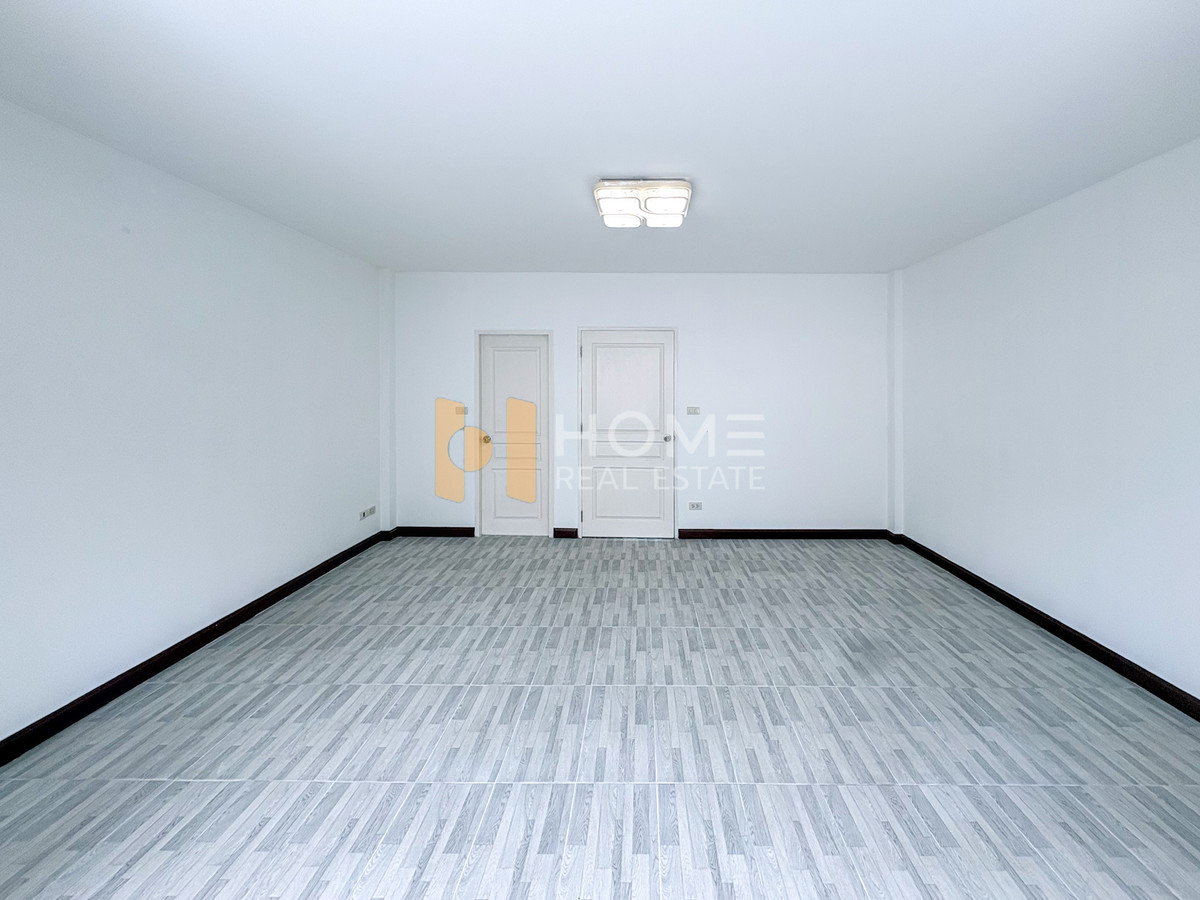 ขายทาวน์โฮมวิภาวดี ดอนเมือง หลักสี่ : Vista Park Vibhavadi / 3 Bedrooms (FOR SALE), วิสต้า พาร์ค วิภาวดี / 3 ห้องนอน (ขาย) TPM372