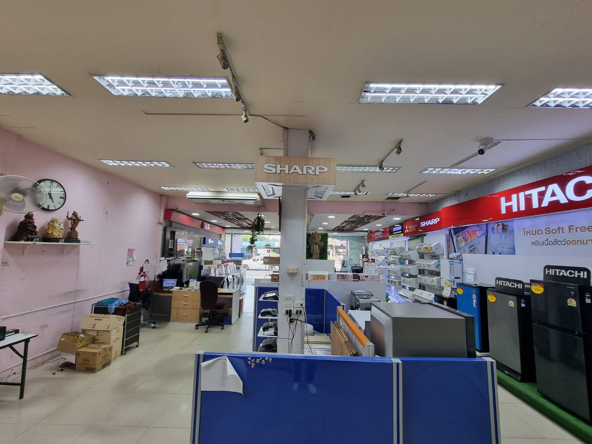 ขายอาคารพาณิชย์นนทบุรี บางใหญ่ บางบัวทอง : อาคารพาณิชย์ ซอยวัดลาดปลาดุก / 4 ห้องนอน (ขาย), Commercial Building Soi Wat Lat Pla Duk / 4 Bedrooms (FOR SALE) AOM097