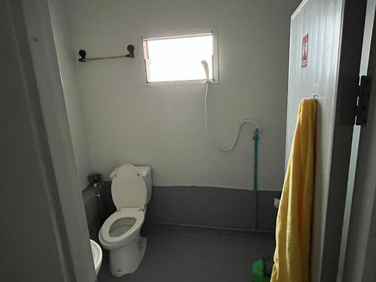 ขายสำนักงานเกษตร นวมินทร์ ลาดปลาเค้า : ขายที่ดินติดถนนเกษตรนวมินทร์ 20 ตรว. พร้อมออฟฟิต  ขาย 4.7 ล้าน  