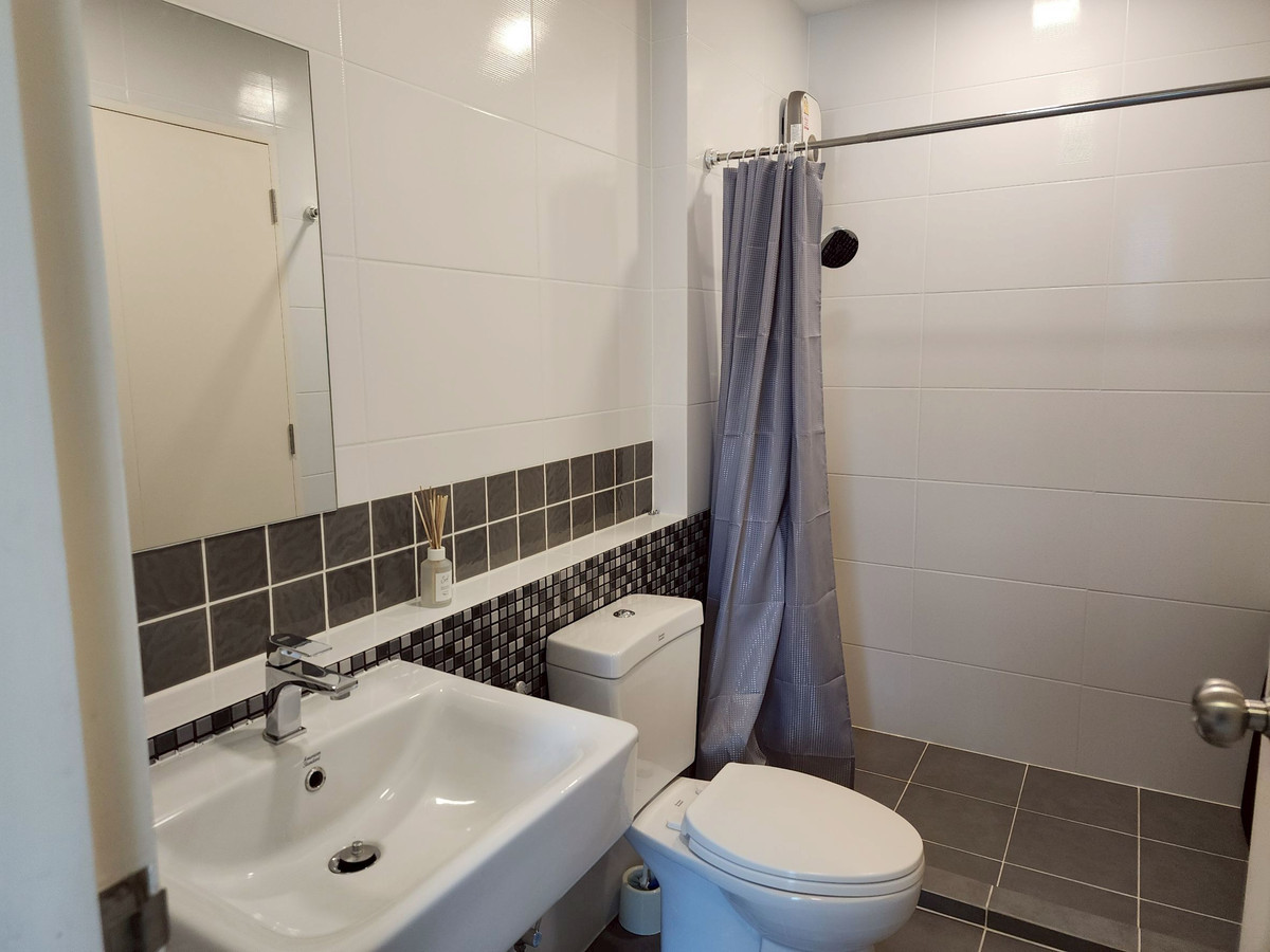 For RentTownhomeBang kae, Phetkasem : Townhome for rent, ready to move in, Siri Place Kanlapaphruek-Sathorn, Soi Kamnan Man, extra wide frontage.