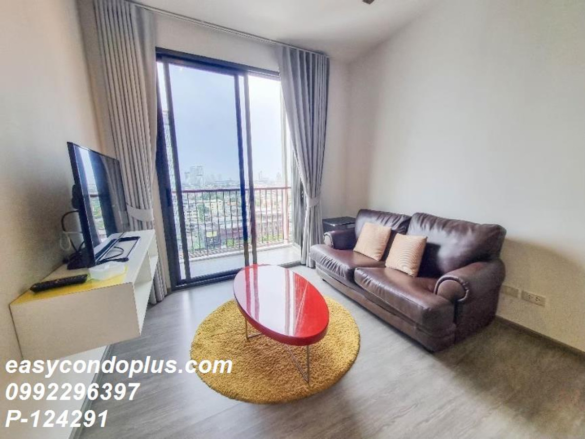 For RentCondoWongwianyai, Charoennakor : P-124291 Stunning 1 Bed at 98 Wireless Near BTS Wongwian Yai, 16,000 THB | Line Id: @easycondoplus | 099-229-6397
