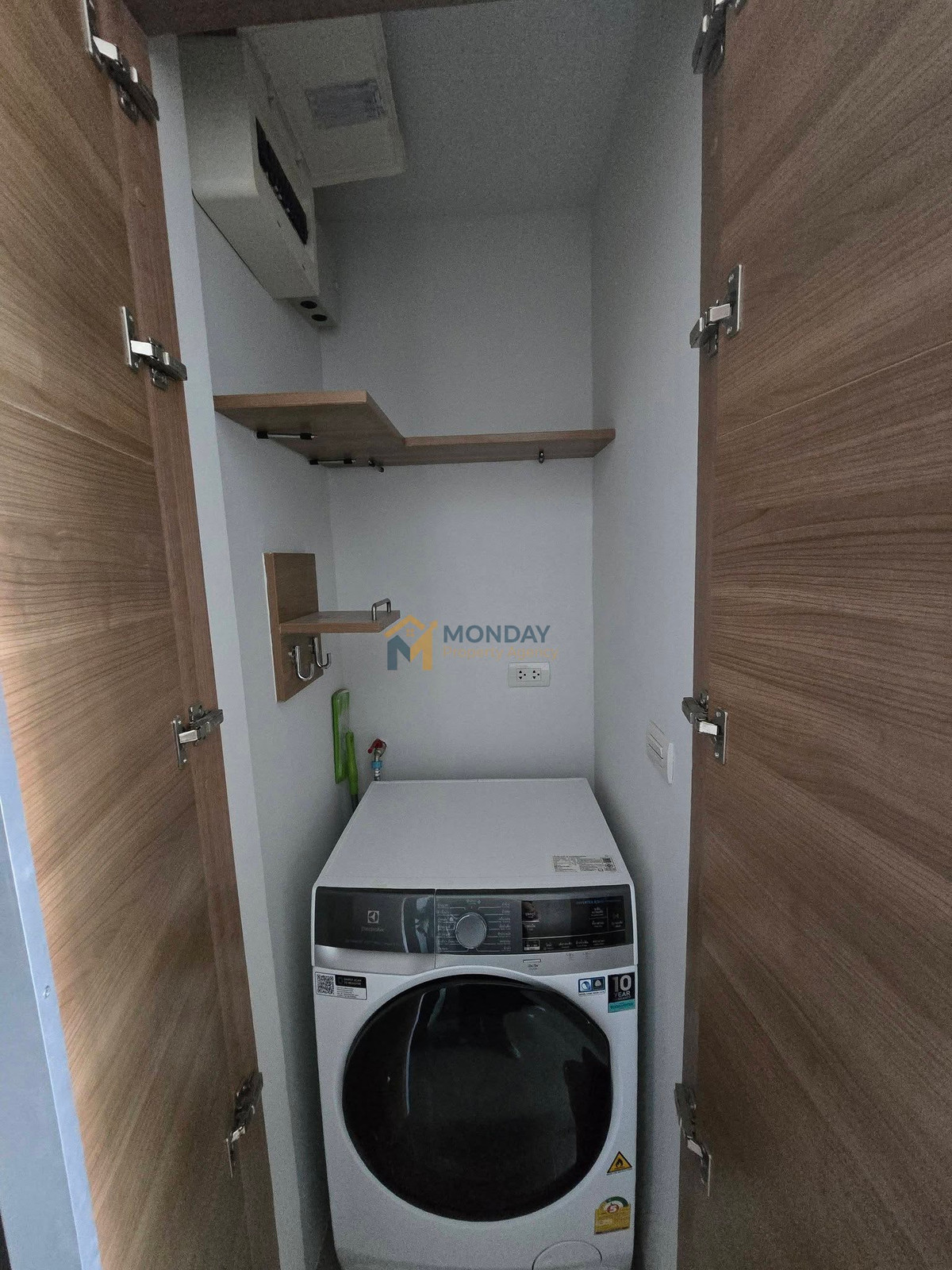 For RentCondoSathorn, Narathiwat : 🔥 Available Now! Ready to Move In! Washing Machine Included. Rhythm Sathorn. Book Now Before It's Gone! 🔥 MD-26028833