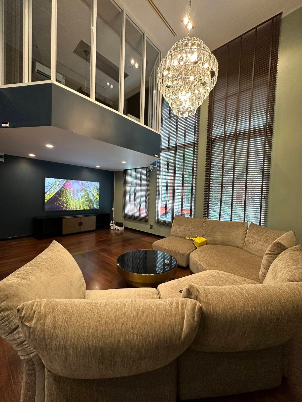 ขายบ้านสุขุมวิท อโศก ทองหล่อ : 🔥For Sale Renovated House in Thonglor! 4+1 Bedroom 370 sq.m fully Furnished Near Donki and BTS Thonglor Tel. 0863692224