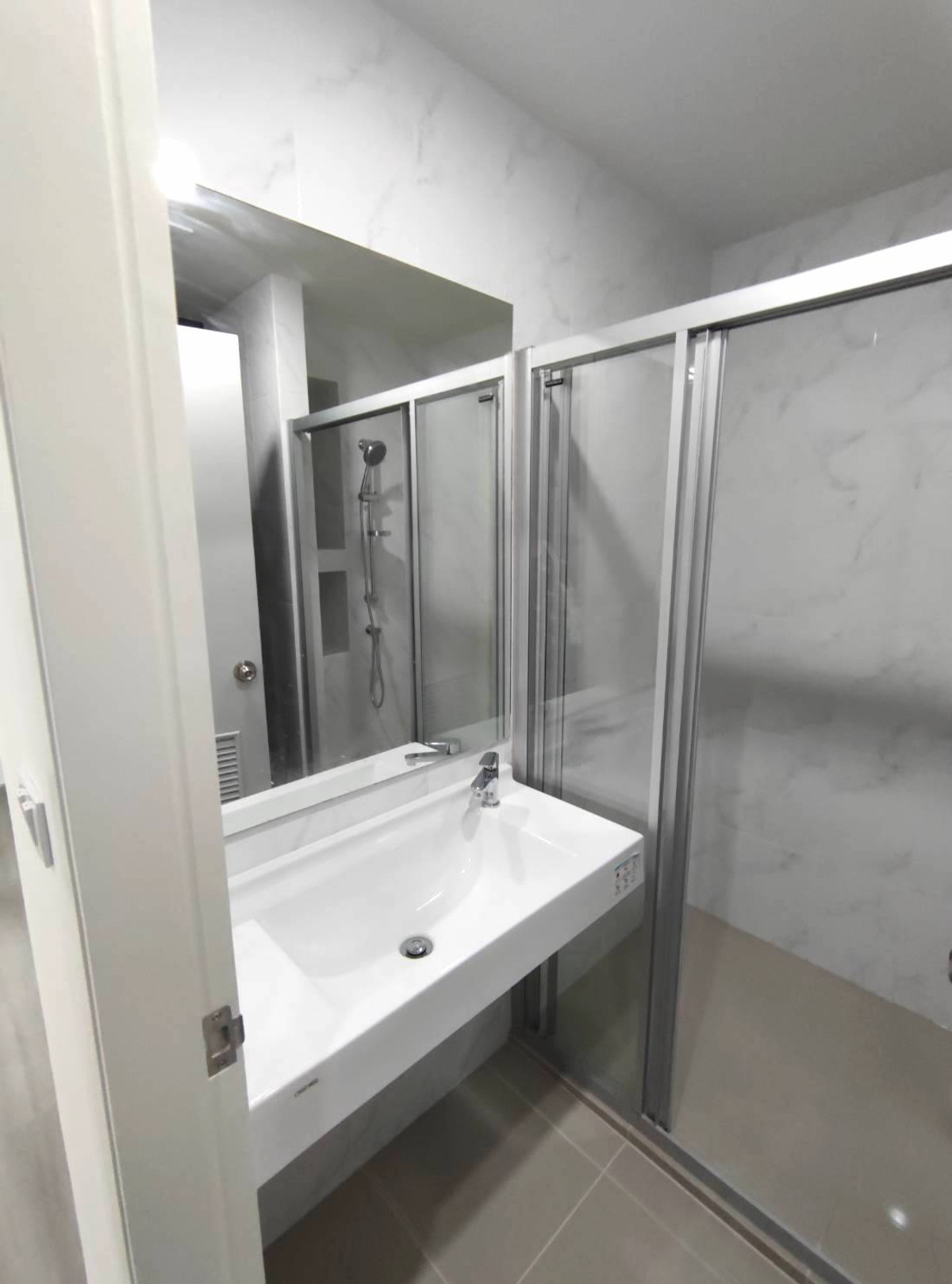 For SaleCondoPinklao, Charansanitwong : 🔥 Hot!! New room, never lived in, corner room, The President Charan - Yaek Fai Chai, size 35 sq m., next to MRT 0 meters.