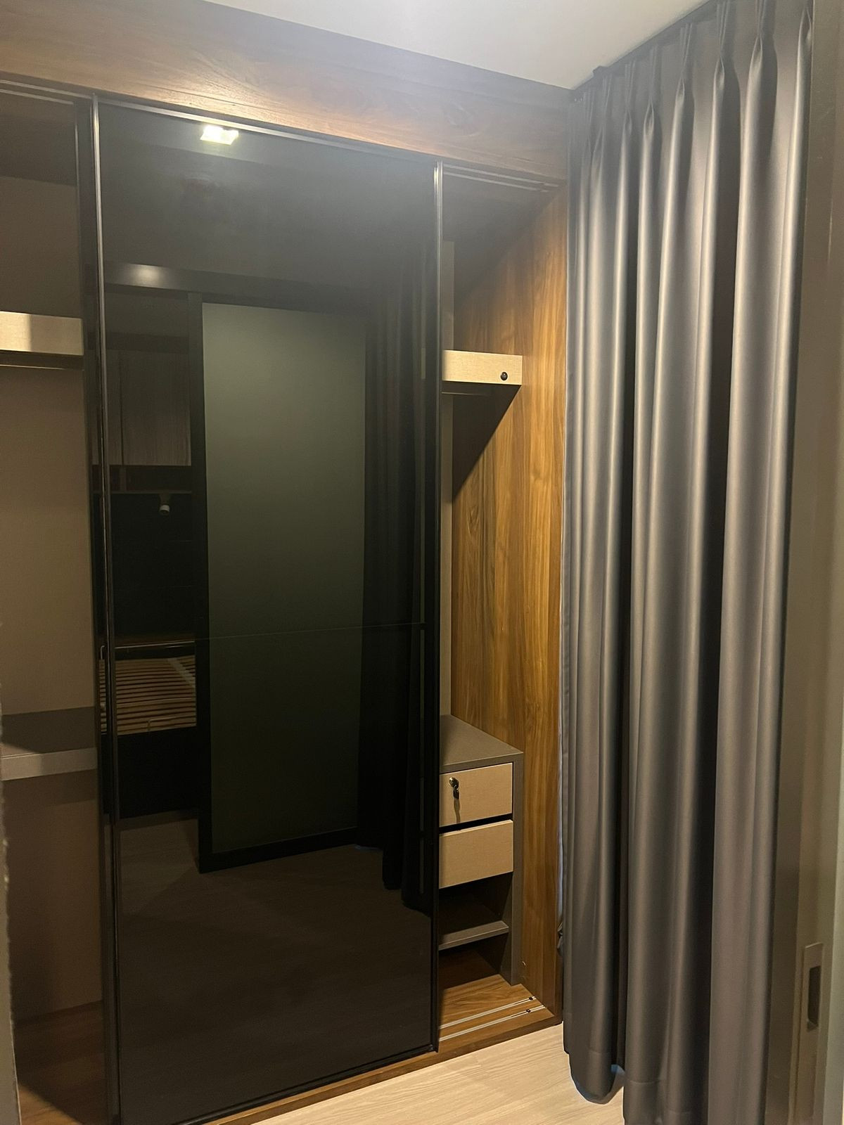 ขายคอนโดลาดพร้าว เซ็นทรัลลาดพร้าว : คอนโด Life Ladprao ขนาด 35.67 ตารางเมตร 1 ห้องนอน อาคาร A ชั้น 11 เฟอร์นิเจอร์ครบพร้อมอยู่ ใกล้ BTS ห้าแยกลาดพร้าว แขวงจตุจักร เขตจตุจักร กรุงเทพมหานคร