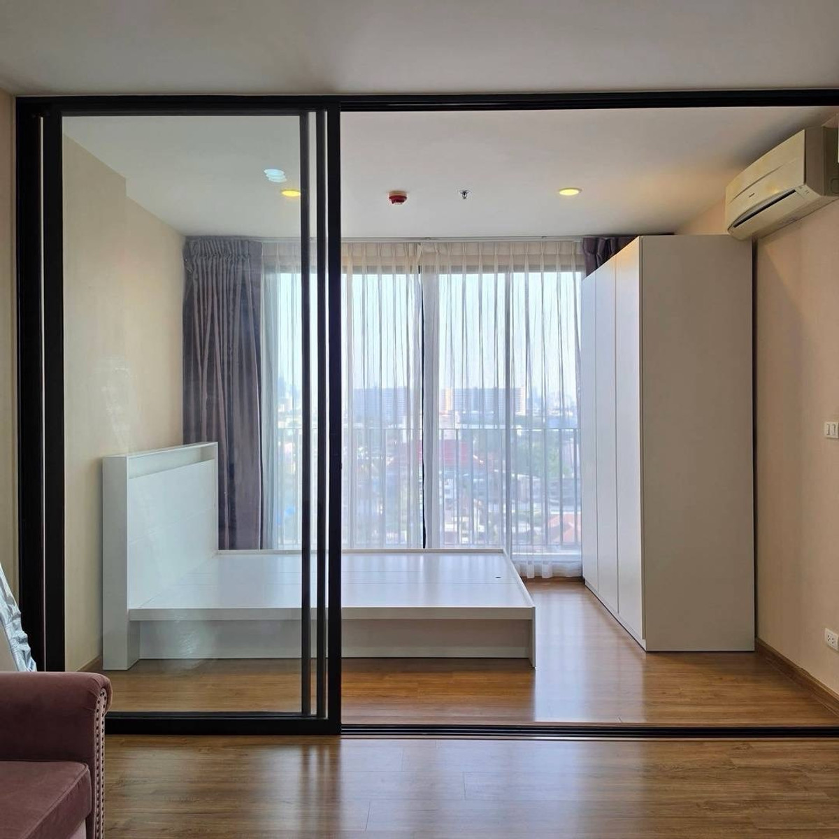 For RentCondoBang Sue, Wong Sawang, Tao Pun : 🔥Rare Item! The Tree Interchange, 1 bedroom, city view + 1 car parking space, the best value in this area.