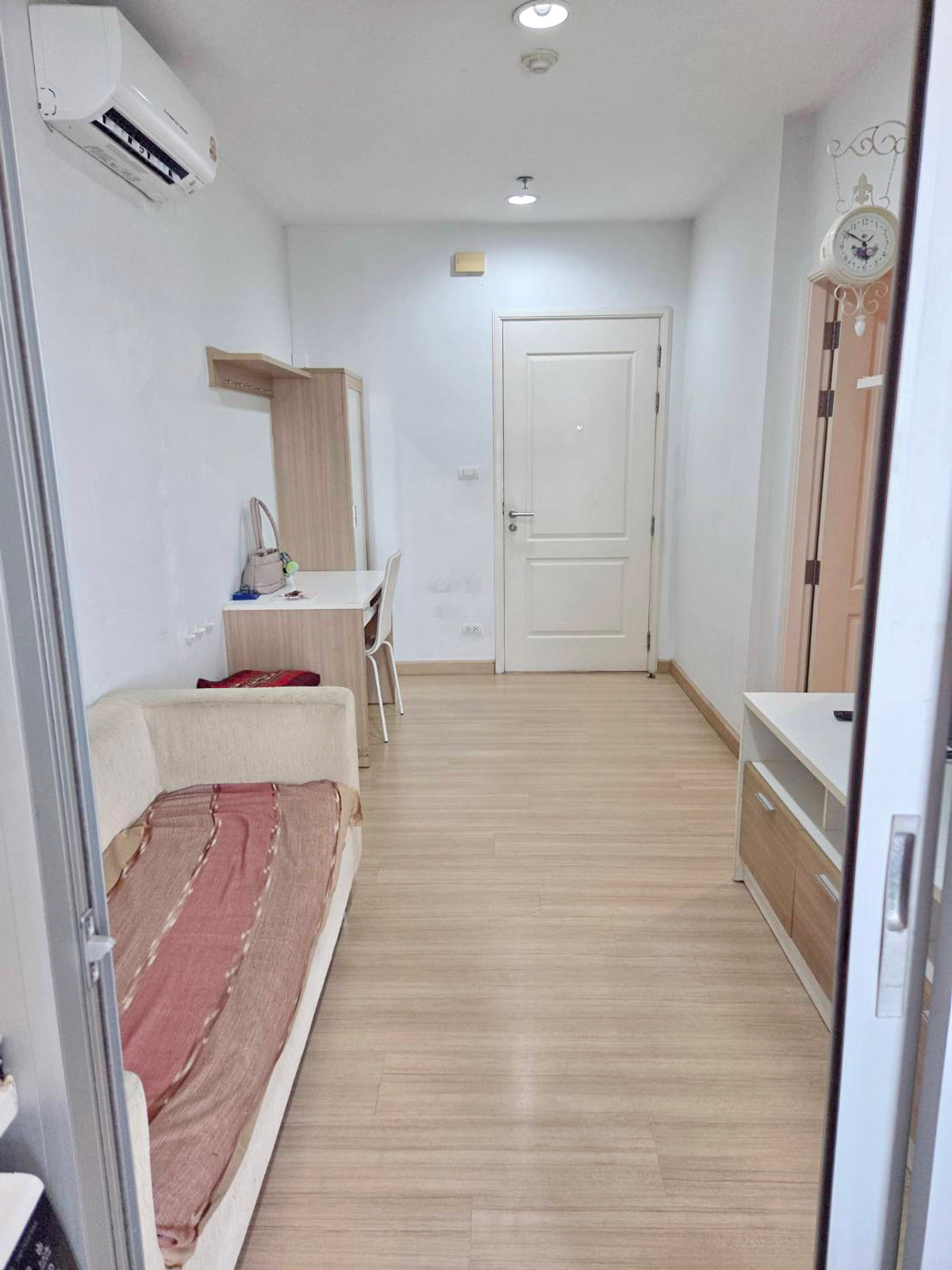 ให้เช่าคอนโดเกษตรศาสตร์ รัชโยธิน : ให้เช่า คอนโด Centric Scene รัชวิภา ห้องมุม  มีเครื่องซักผ้า 