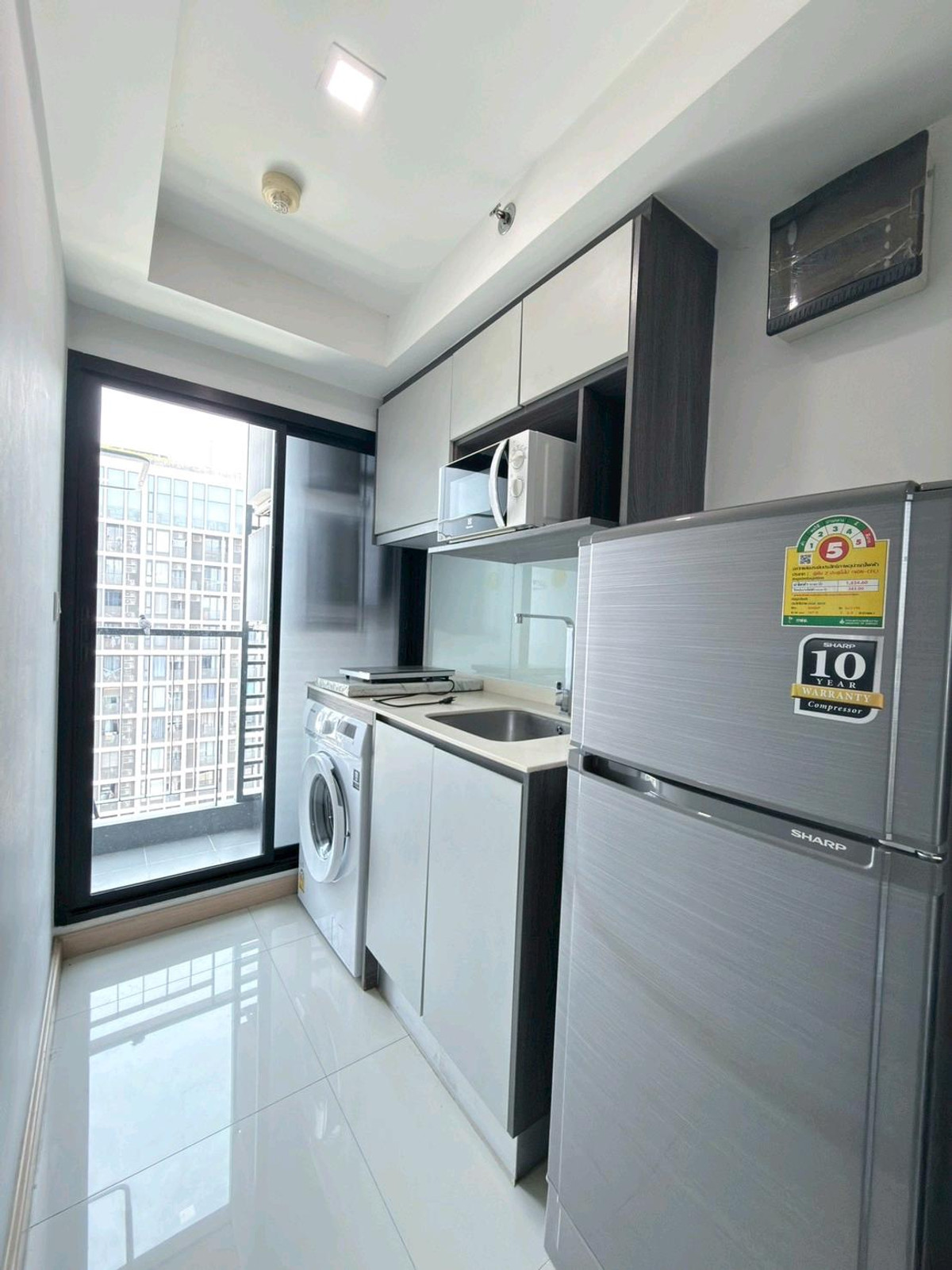 For RentCondoVipawadee, Don Mueang, Lak Si : 📣 Condo for rent Knightsbridge Sky City Saphan Mai 🏢 next to BTS Sai Yut 0 M. Corner room next to fire escape stairs, special plan with complete furniture and electrical appliances, only 11,000/month ‼️