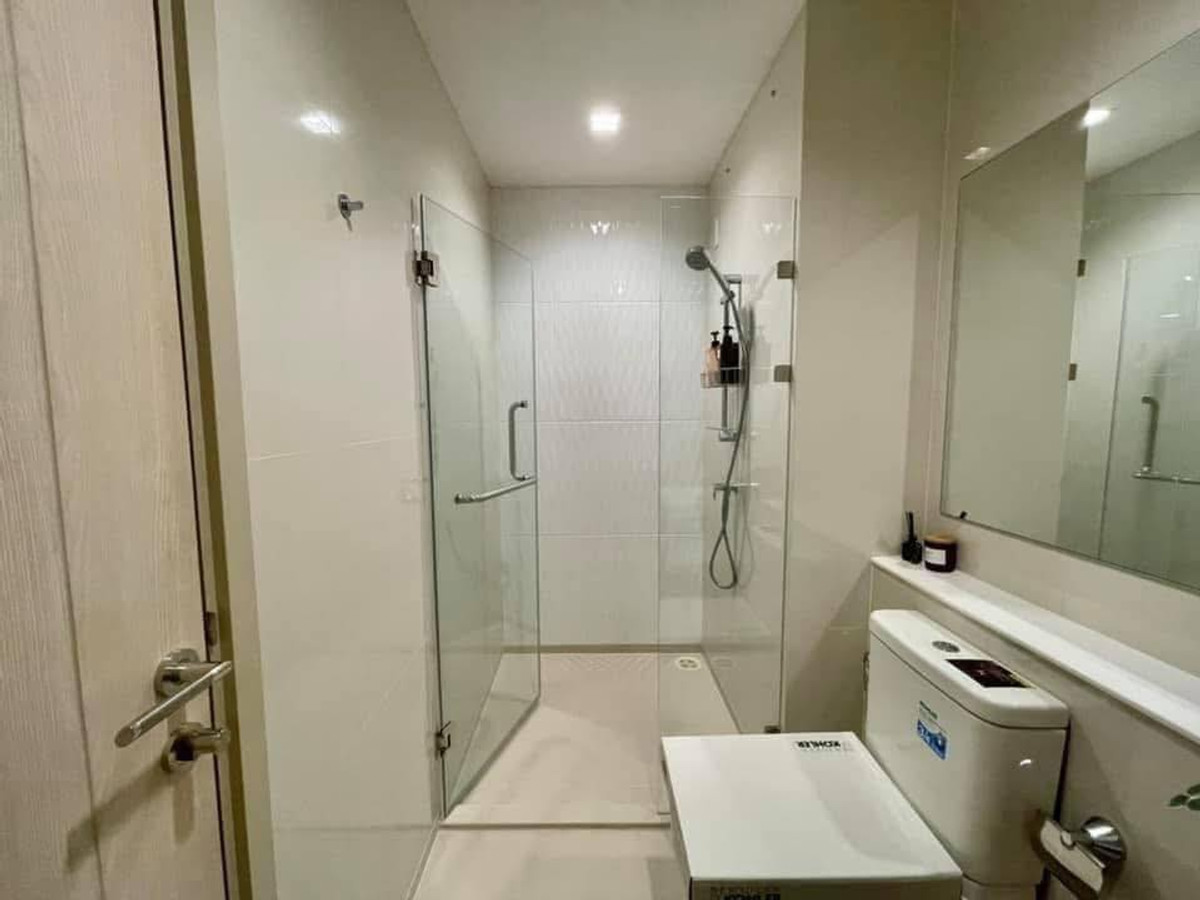 For RentCondoWitthayu, Chidlom, Langsuan, Ploenchit : ⭐️ Life One Wireless ⭐️ 2 Bed 2 Bath, luxury room, fully decorated. There is complete furniture ready to move in.