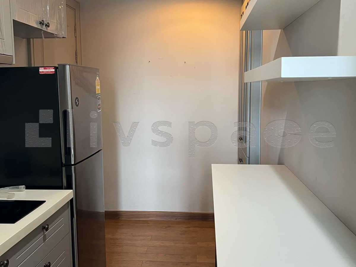 For RentCondoSapankwai,Jatujak : ▚ LI115ツ FOR RENT: The Editor 1BR 28.25sqm. 17K ✨ Rare Partitioned Layout, Corner Unit, Fully Furnished & Large TV 🏙️
