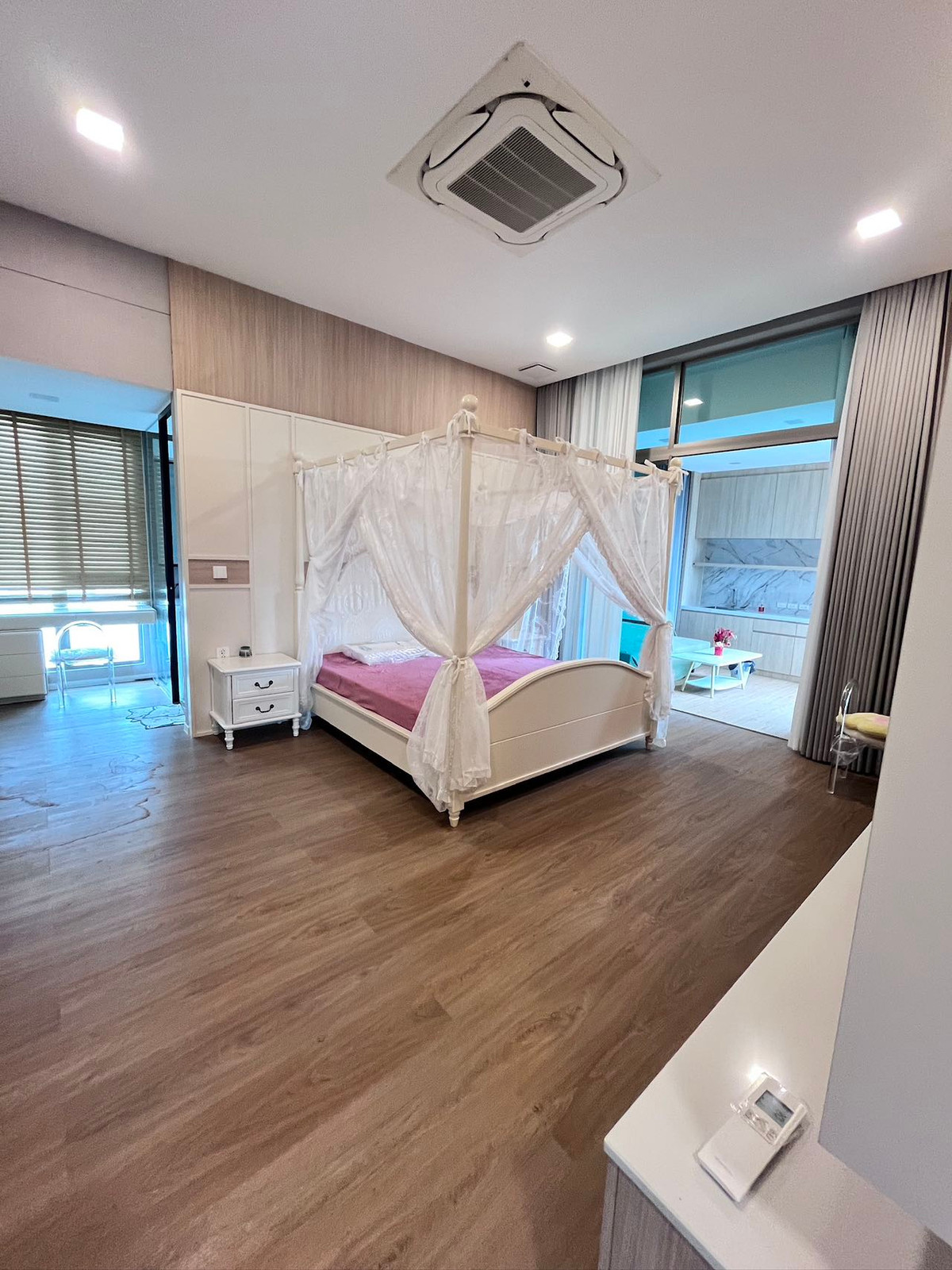 ให้เช่าบ้านพัฒนาการ ศรีนครินทร์ : ᚱ ให้เช่า 🔥ต่อรองได้ ปล่อยเช่าด่วน ✅4 ห้องนอน 324 ตร.ม. บ้านเดี่ยว Vive Rama 9 ใกล้โรงเรียนนานาชาติ Wellington และโรงพยาบาลสมิติเวช