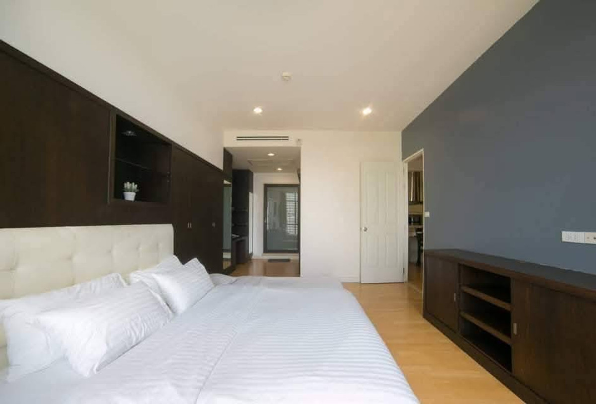 For RentCondoWongwianyai, Charoennakor :  💥CP-10591💥Baan Sathorn Chaopraya👉Line : @fastcondo