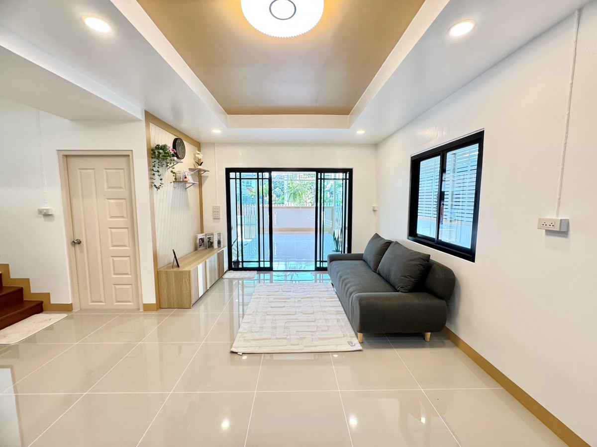 ขายนนทบุรี บางใหญ่ บางบัวทอง : ขายบ้านแฝดพฤกษา 19 วัดลาดปลาดุก 35 ตร.ว. หน้ากว้าง 10 ม. จอดรถ 3 คัน ฟรีโอน