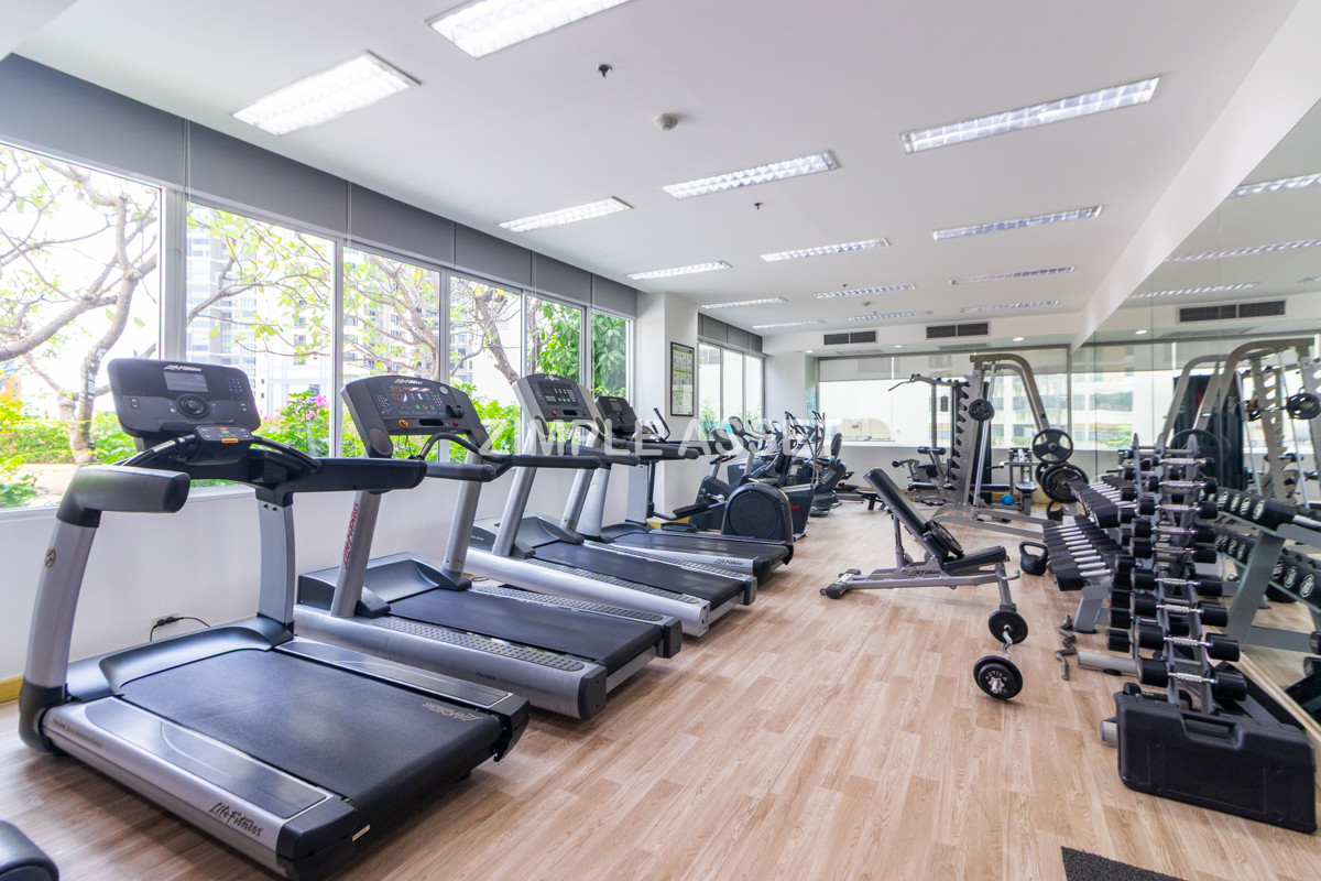 For RentSukhumvit, Asoke, Thonglor : Line ID: @zimple_asset  A luxurious residential in Sukhumvit 24. Fully furnished with complete facilities, offering a comfortable “home-like” atmosphere in a prime location with convenient access to BTS and shopping center. Pet friendly🐶